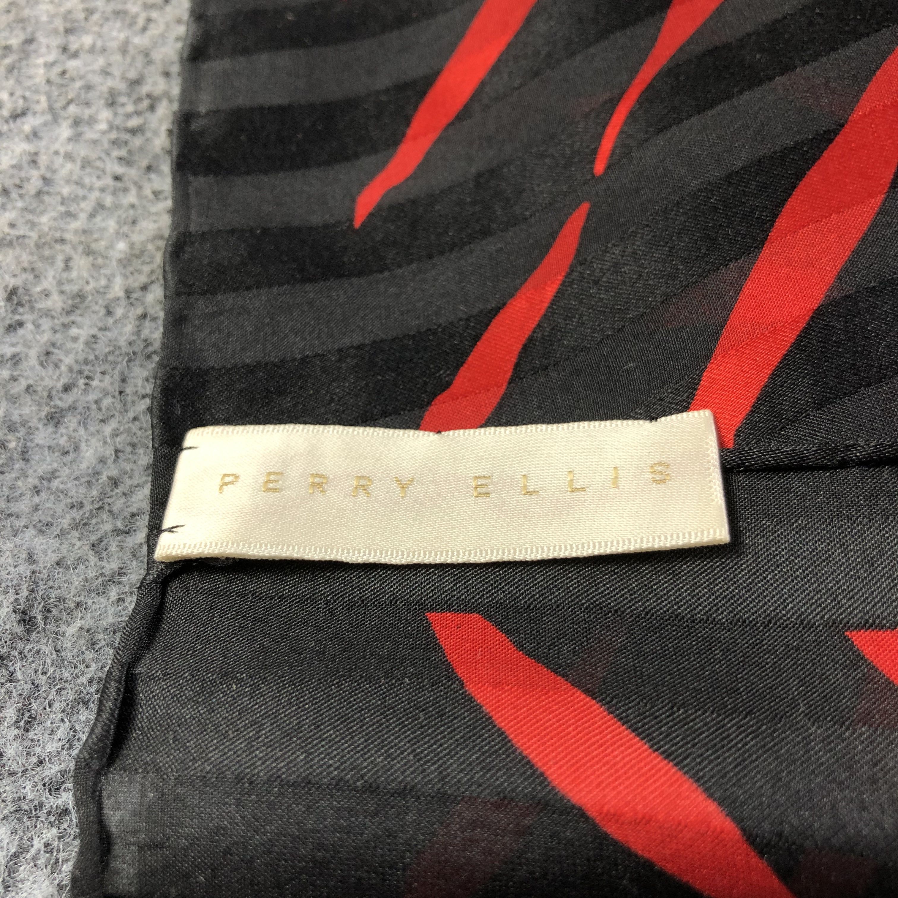 Japanese Brand Perry Ellis Luxury Silk Scarf M767 Size ONE SIZE - 5 Thumbnail