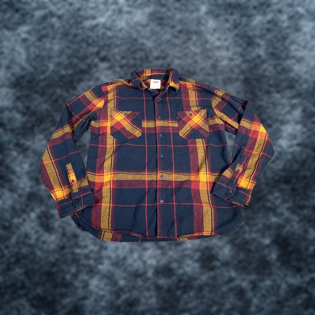 Levi's Levi's Shirt Mens XL Red Plaid Flannel Button-Up Long Sleeve Pearl Snaps Size US XL / EU 56 / 4 - 1 Thumbnail