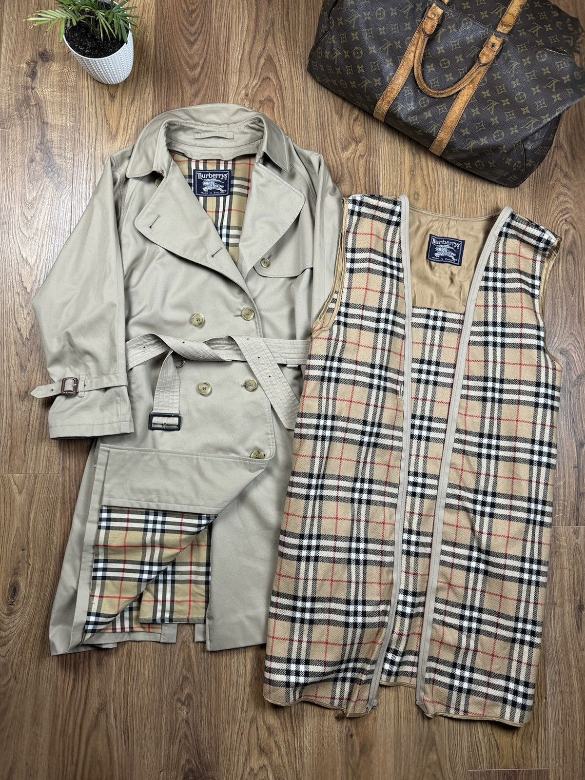 Burberry Vintage trench coat Burberry original luxury streetwear item Size L / US 10 / IT 46 - 1 Thumbnail