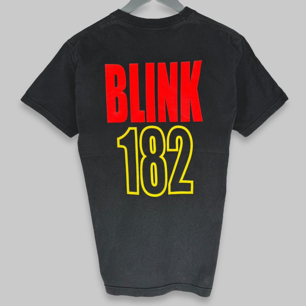 Band Tees Vintage Early 00s Blink 182 Band Pic Euro Rock T Shirt Size US M / EU 48-50 / 2 - 2 Thumbnail