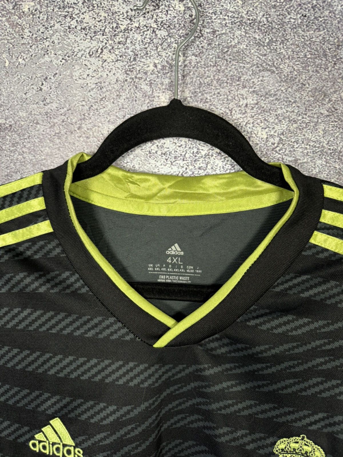 Other Vintage Real Madrid 2022/23 Third Soccer Jersey 4XL Size US XXL / EU 58 / 5 - 6 Thumbnail