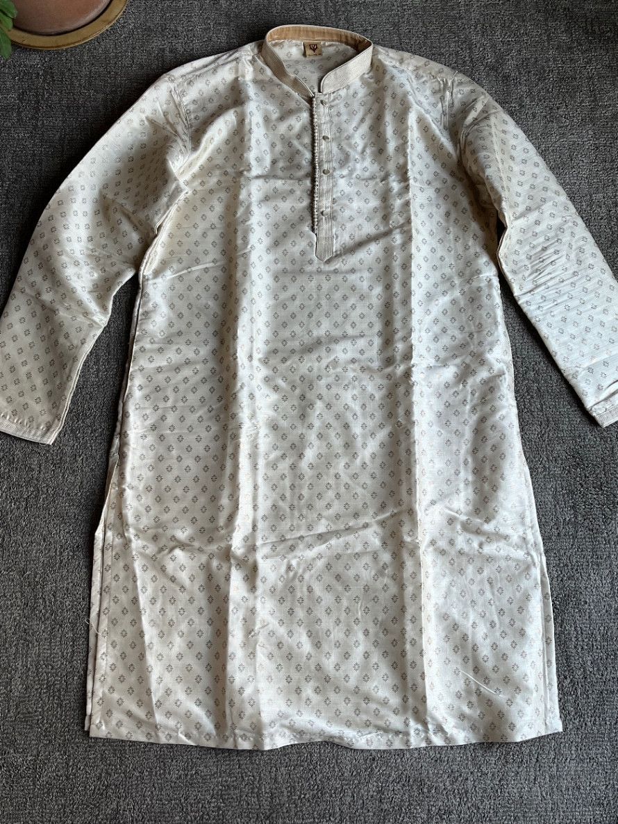 Mavranyma Manvyavar Cream Kurta and Jacket Set Size US L / EU 52-54 / 3 - 1 Thumbnail