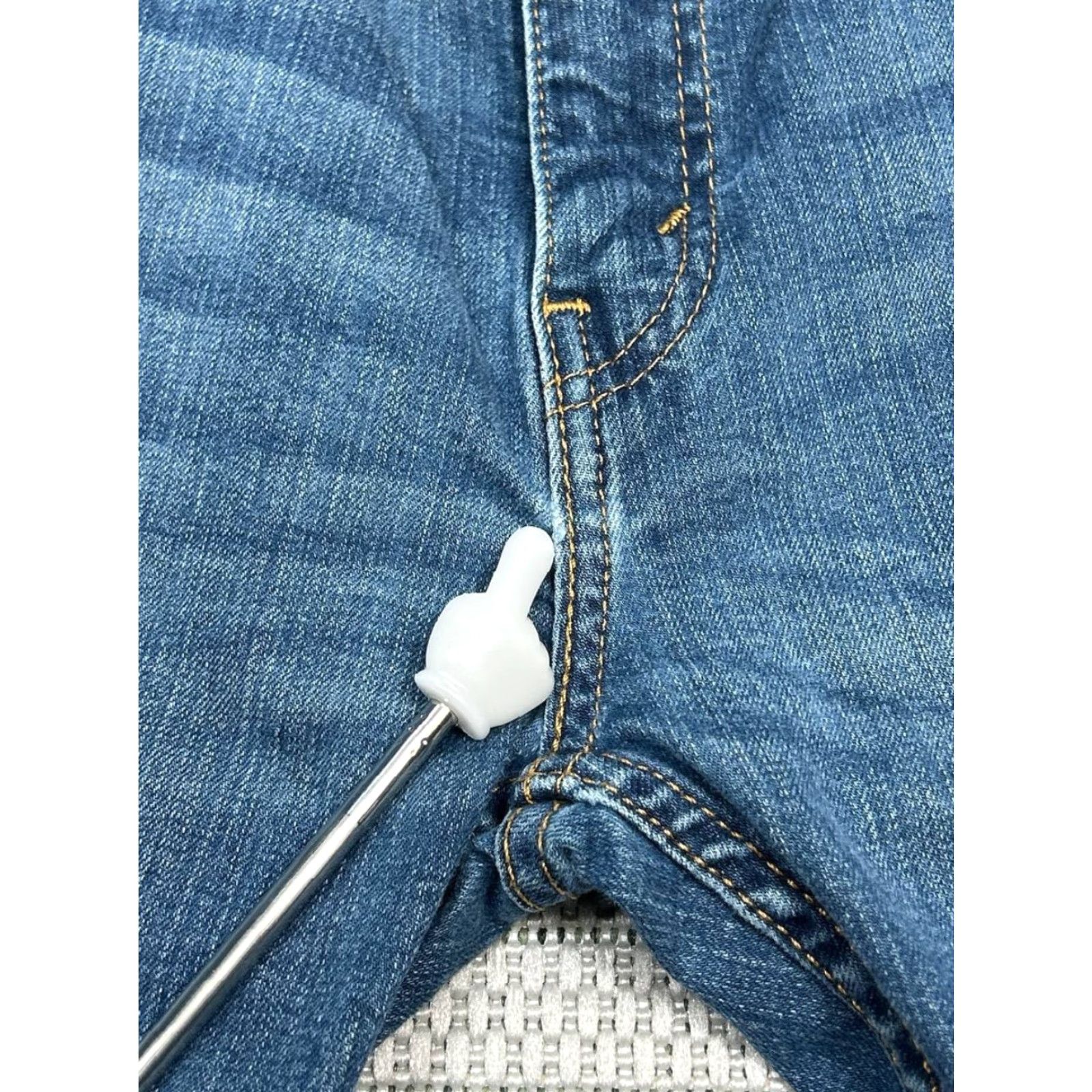 Levi's Levi's 505 Jeans Mens 31 Medium Wash Denim Regular Fit Straight 31x27 Blue Levi's Denim Jeans 505 Straight Mens 90s (?) Size US 31 - 2 Thumbnail