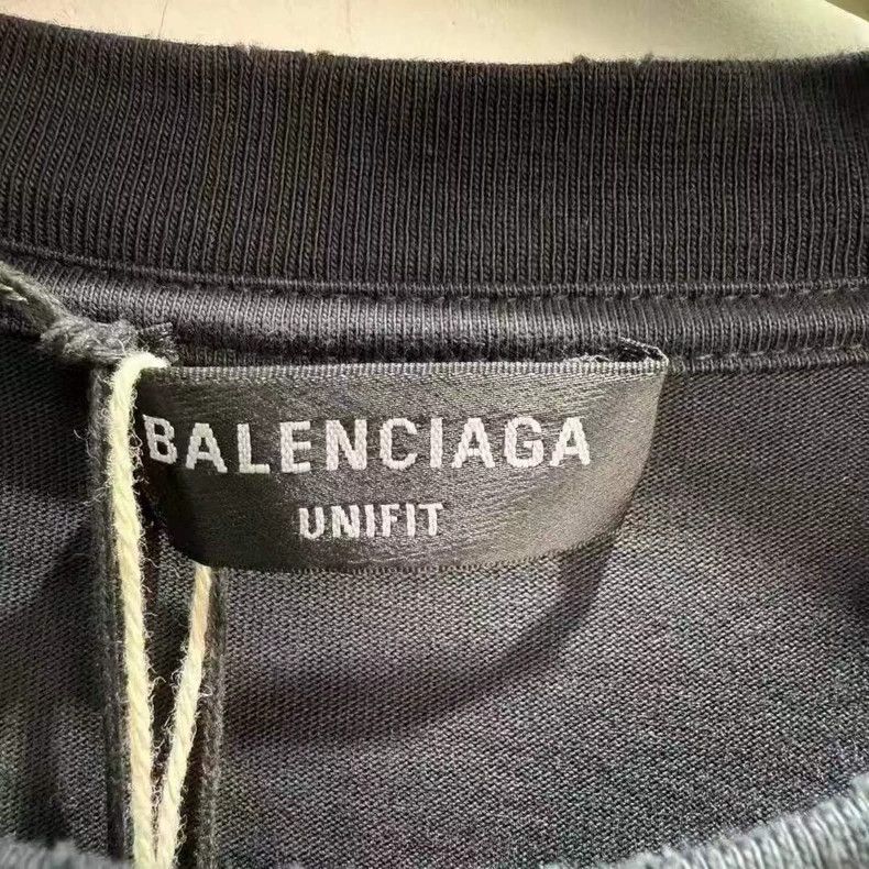 Balenciaga Balenciaga Black distressed Free letter embroidery Logo sh Size US XXS / EU 40 - 2 Thumbnail
