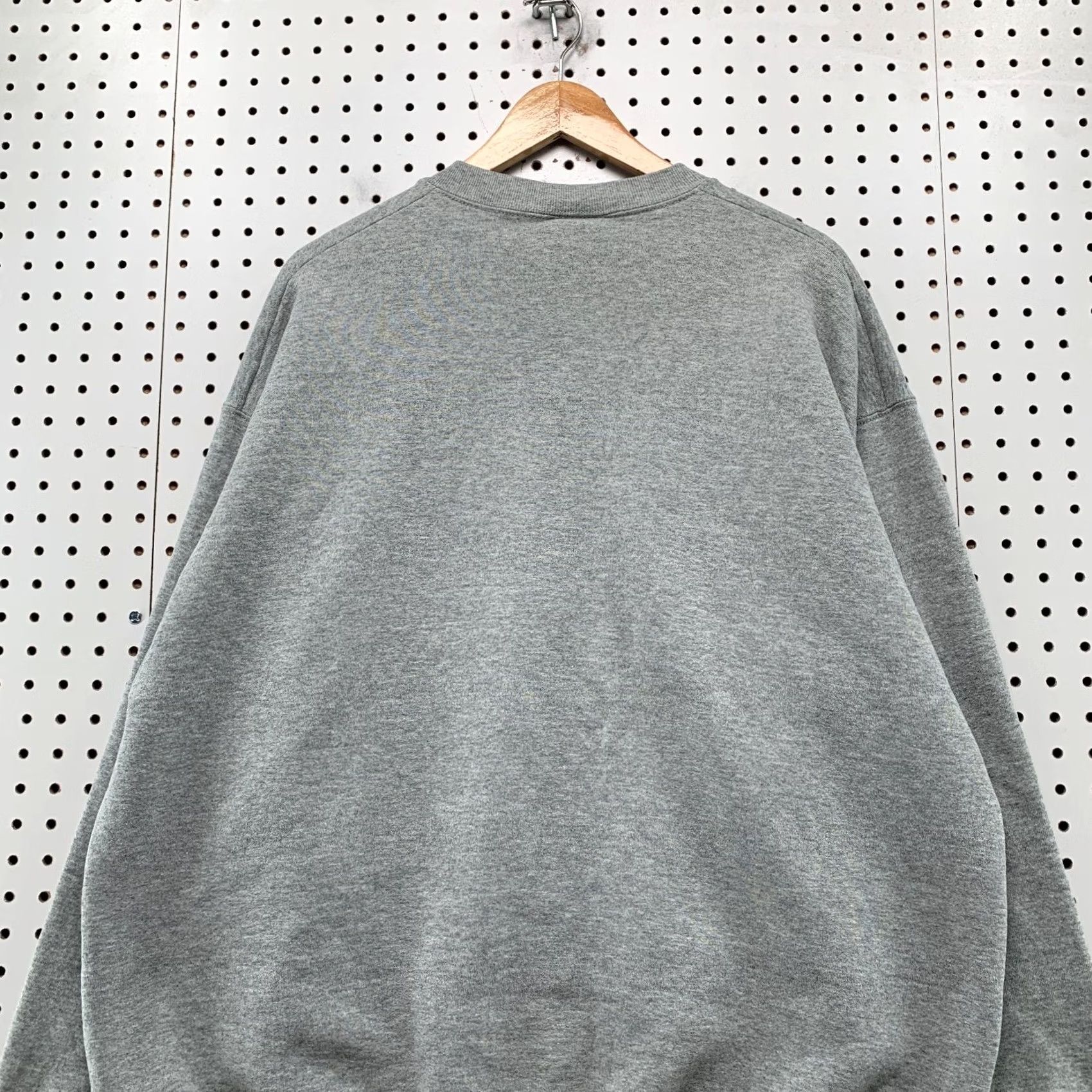 Wilson VINTAGE Wilson Sweatshirt Mens 2XL Gray Green Logo Crewneck Fleece USA Size US XXL / EU 58 / 5 - 2 Thumbnail