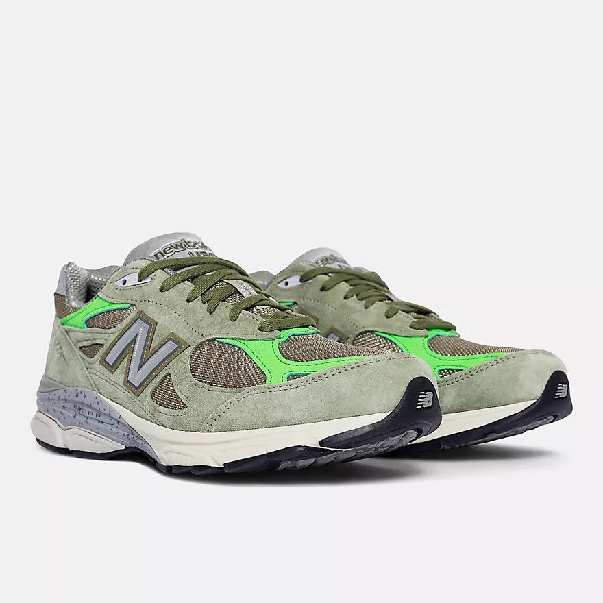 New Balance × Patta o1mle0426 990v3 Low-Top Sneakers in Olive Green Size US 6.5 / EU 39-40 - 2 Thumbnail