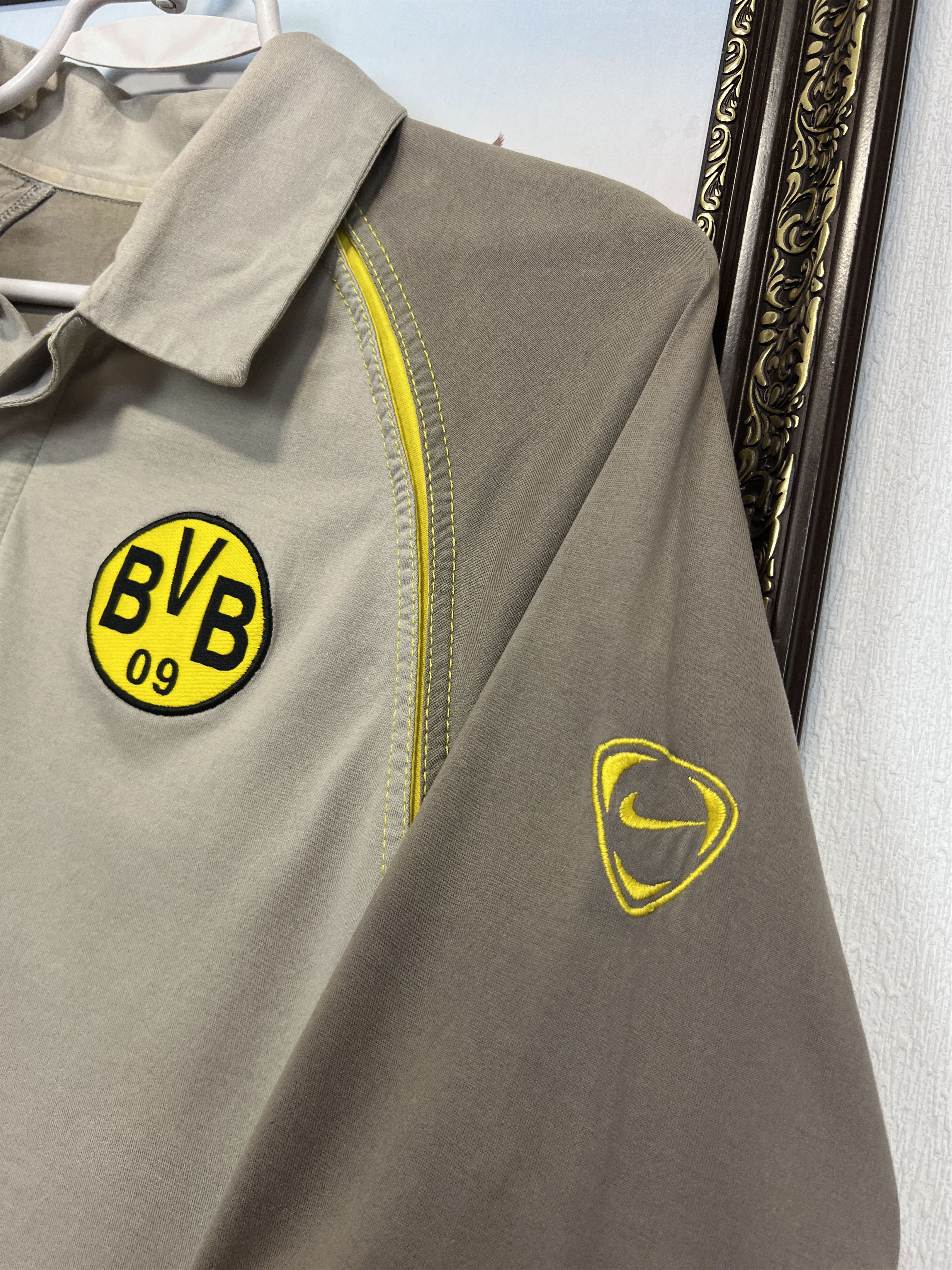 Nike Borussia Dortmund Long Sleeve Shirt Polo Jersey Sweatshirt Size US M / EU 48-50 / 2 - 4 Thumbnail