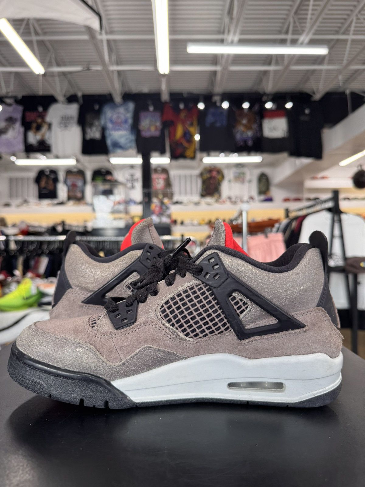 Jordan Brand × Nike Air Jordan 4 Taupe Haze Size Size 7Y (2021) Size US 7 / EU 40 - 4 Thumbnail