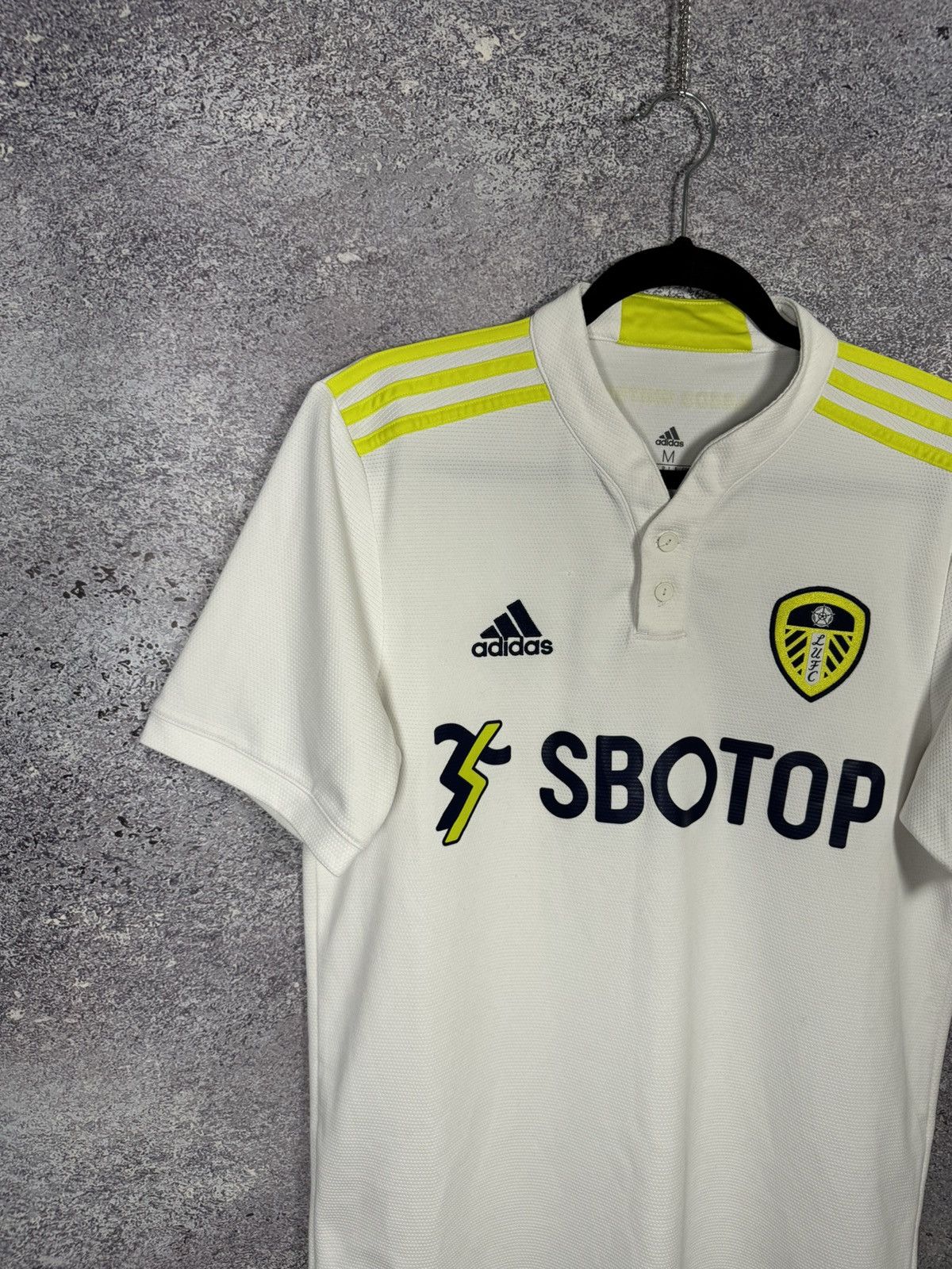 Adidas × Vintage Vintage Leeds United 2021/22 Adidas Soccer Jersey Medium Size US M / EU 48-50 / 2 - 3 Thumbnail