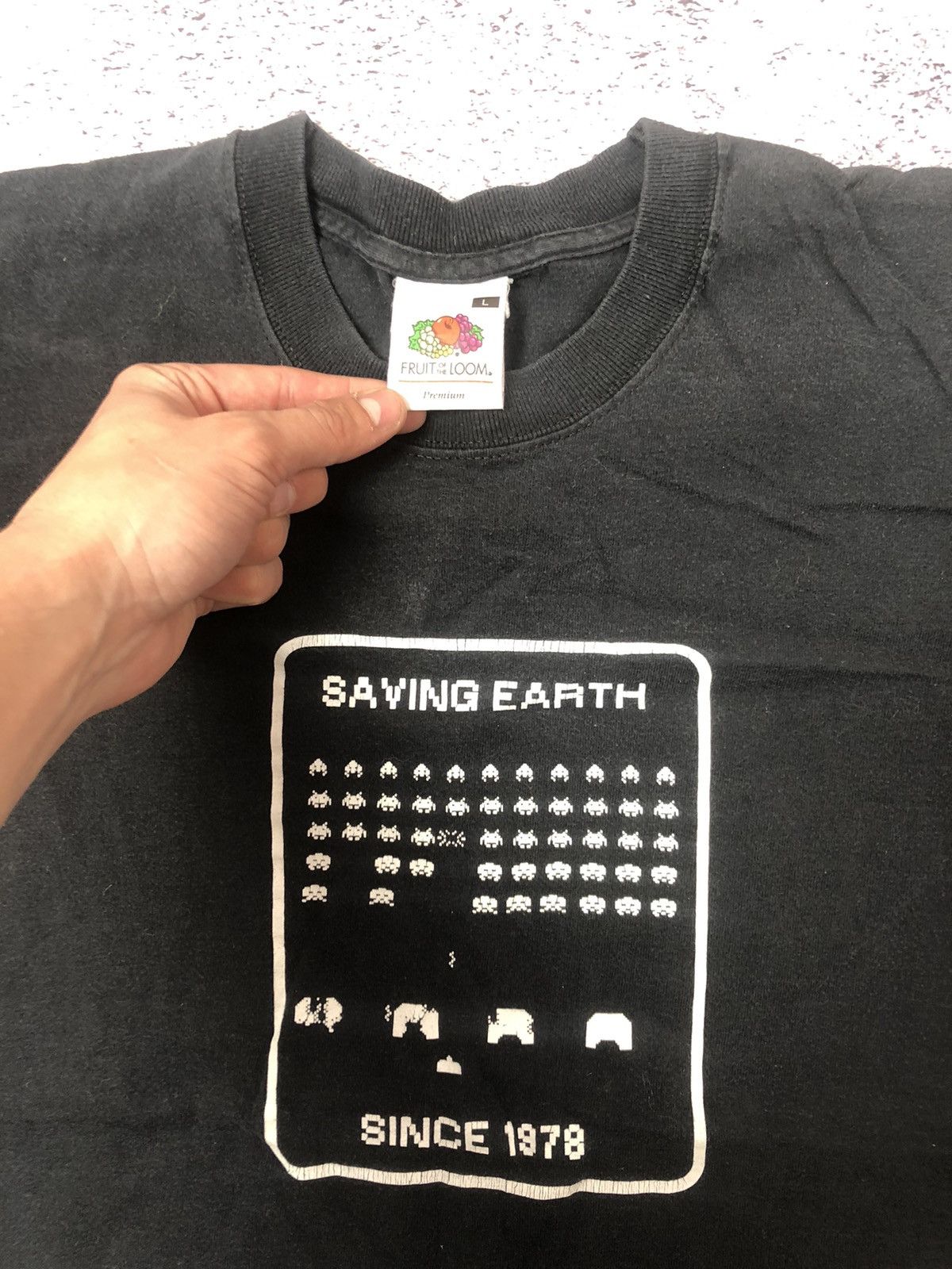 Other Vintage T-shirt Saving Earth size L usa y2k casual men’s Size US L / EU 52-54 / 3 - 4 Thumbnail