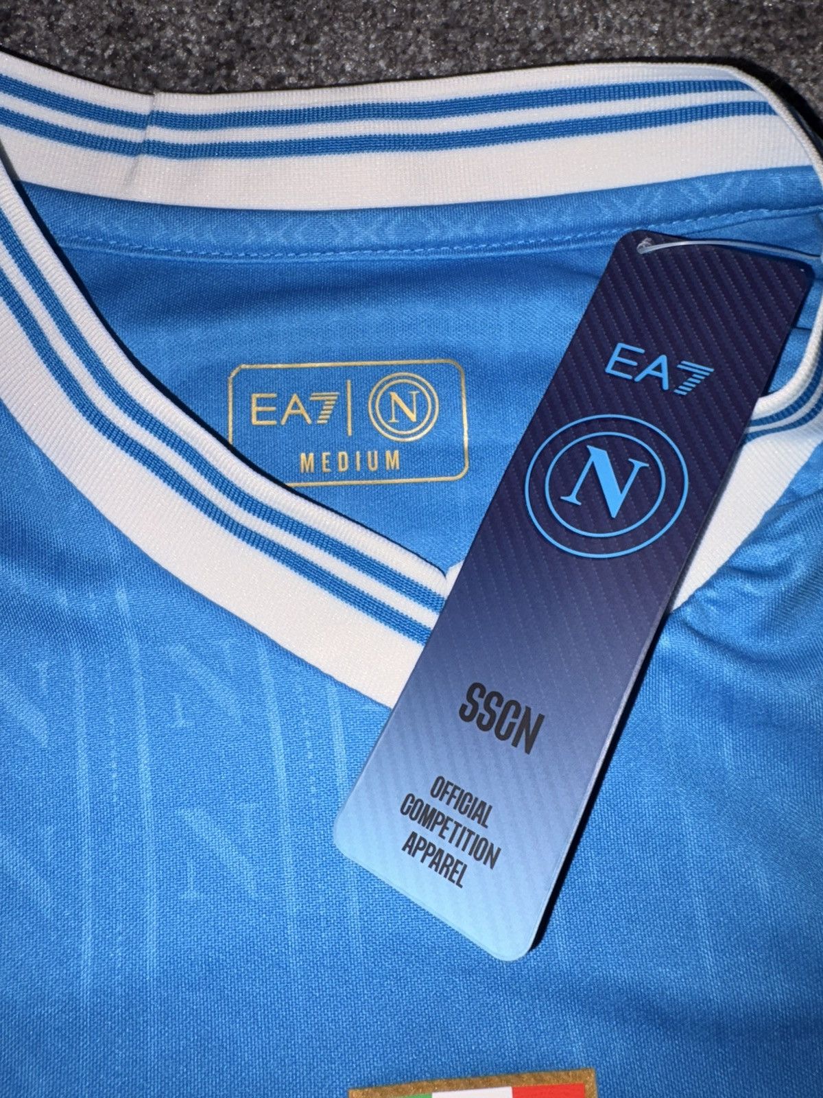 Emporio Armani Napoli 25/26 Home kit Size US M / EU 48-50 / 2 - 3 Thumbnail
