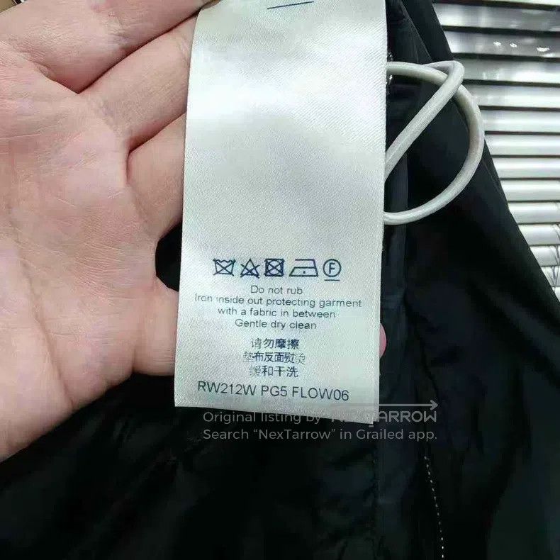 Louis Vuitton Louis Vuitton Arm logo trench coat Size XS / US 0-2 / IT 36-38 - 4 Thumbnail