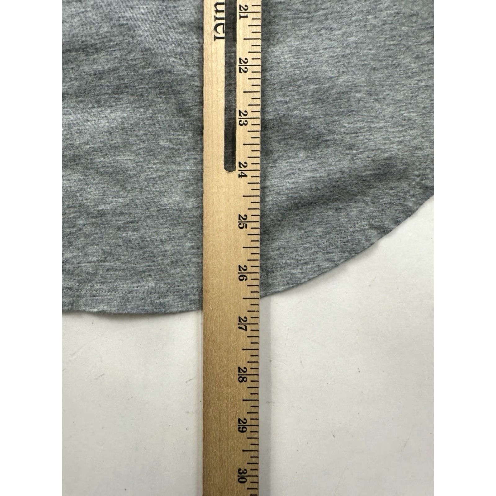 Banana Republic Banana Republic Shirt Mens Medium Gray Crew Neck Long Sleeve Signature Shirt Mens Medium Gray Crew Neck Long Sleeve Signature Size US M / EU 48-50 / 2 - 5 Thumbnail