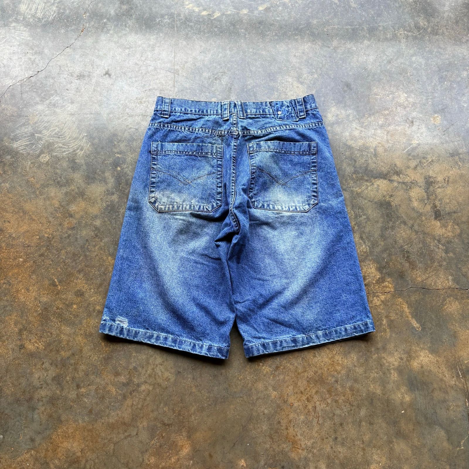 Vintage Baggy Y2K Essential Skater Denim Shorts Size 32 Size US 32 / EU 48 - 1 Thumbnail