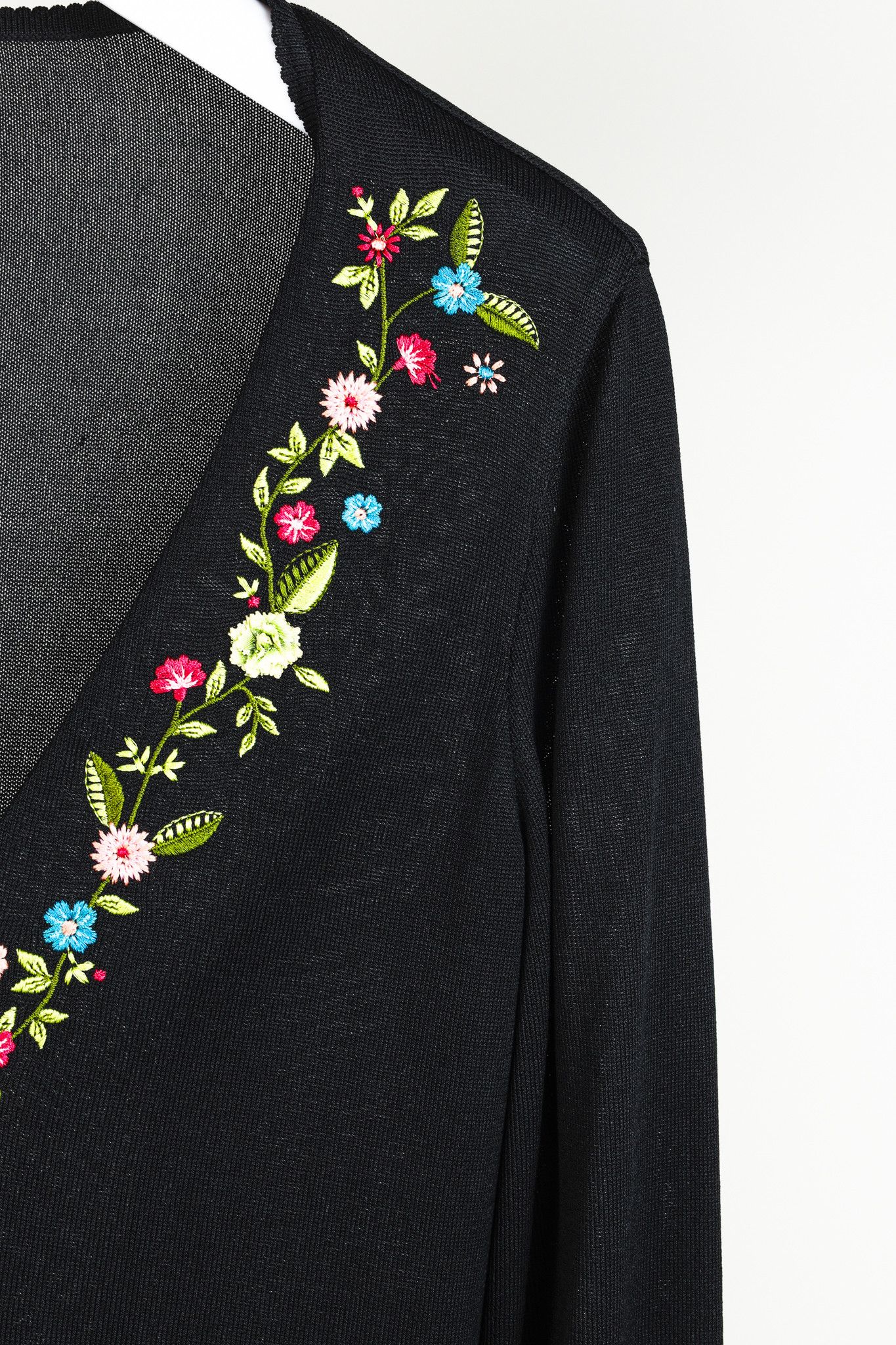 Escada Escada Black Floral Embroidered Deep V Cardigan Size S / US 4 / IT 40 - 5 Thumbnail