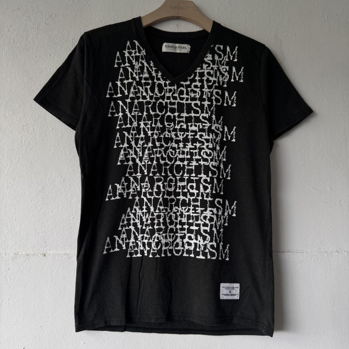 Japanese Brand Vanquish “Anarchism” V-neck Shirt Size US L / EU 52-54 / 3 - 1 Thumbnail