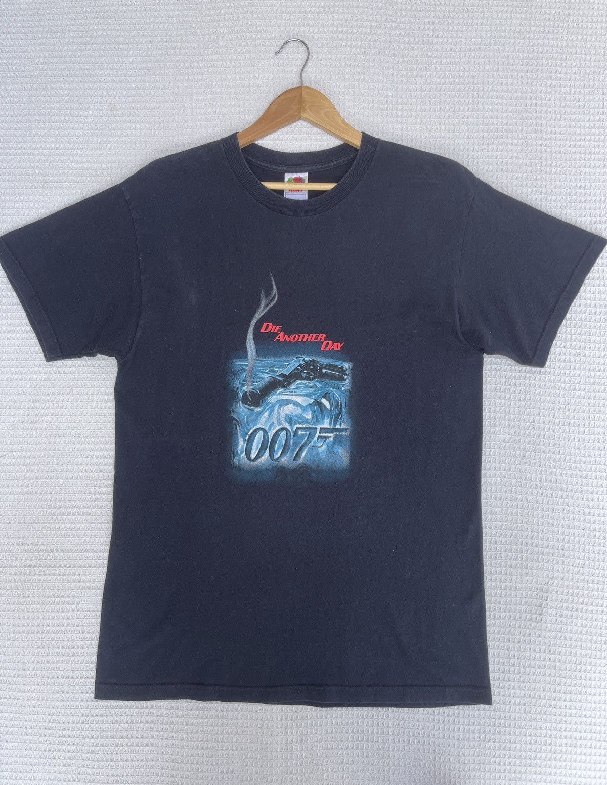 Vintage Rare🔥Vtg02’ Movie 007 James Bond Die Another Day TShirt Size US L / EU 52-54 / 3 - 7 Thumbnail