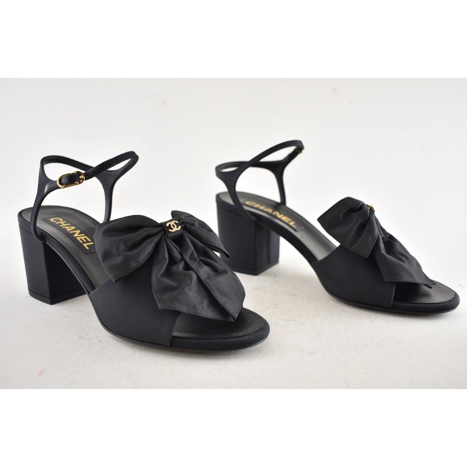 Chanel Chanel 24A Silk Bow Crystal CC Logo Ankle Strap Block Heel Size US 12 / IT 42 - 4 Thumbnail