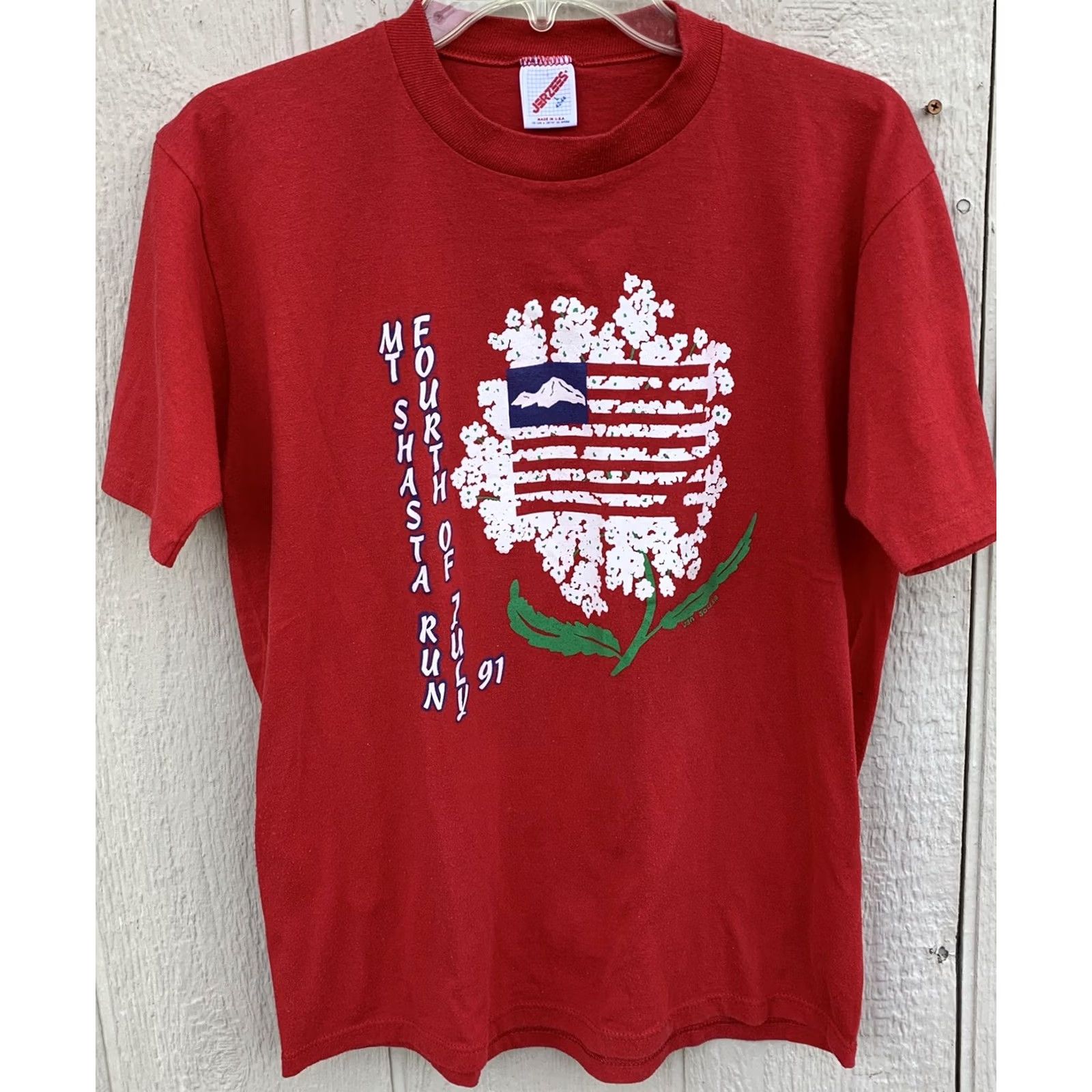 Jerzees Vintage Mt Shasta Run Fourth Of July 91 T Shirt Jan Sousa Graphics Flag L Mens Graphic Tee 50/50 Cotton Blend Red 1991 90s Size US L / EU 52-54 / 3 - 3 Thumbnail