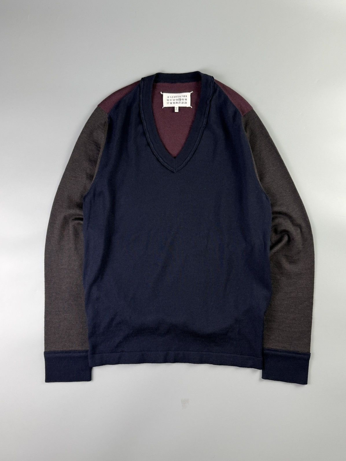 Maison Margiela Maison Margiela - A/W15 - Tricolor V-neck Knit Sweater Size US S / EU 44-46 / 1 - 1 Thumbnail