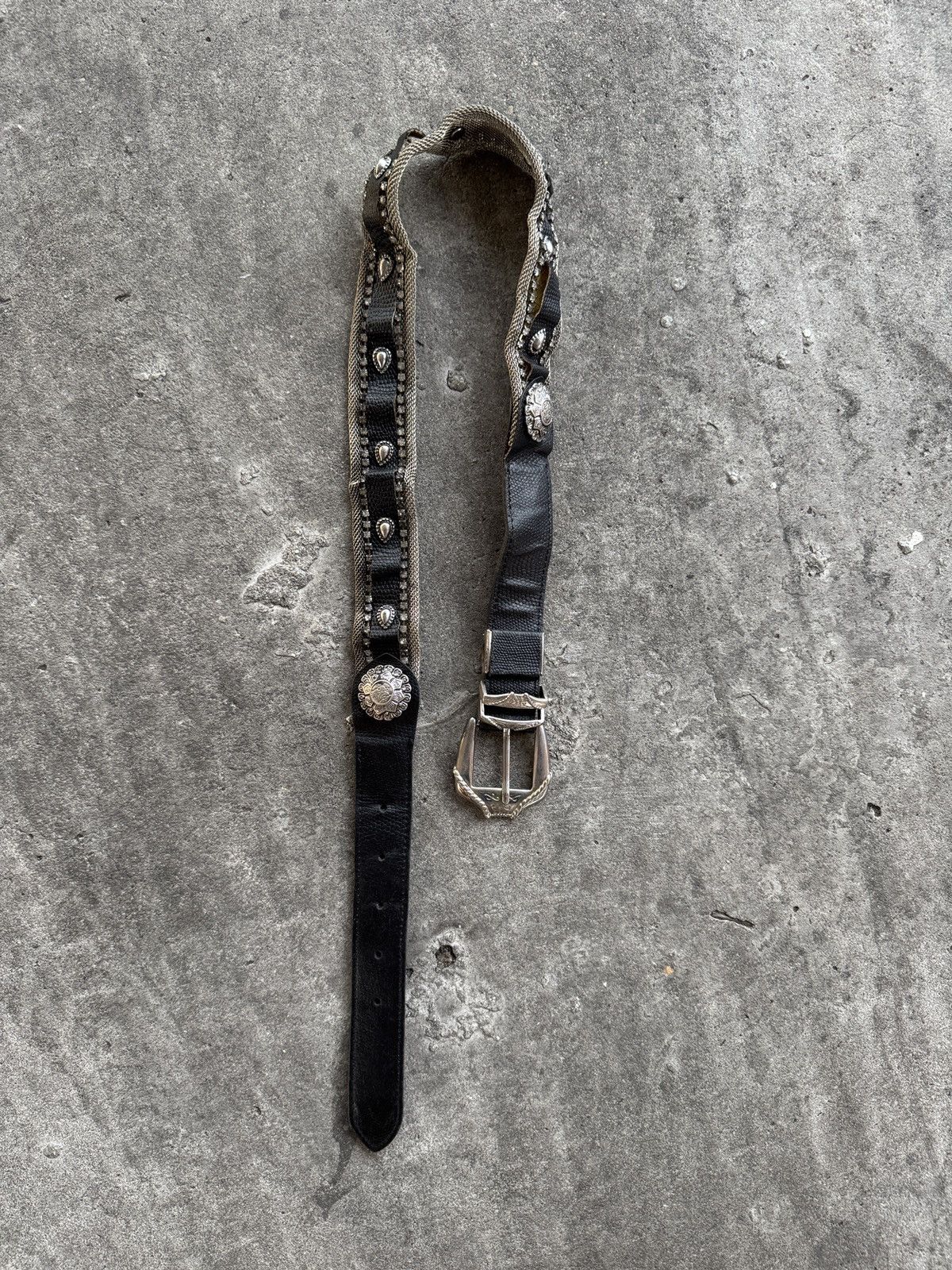 Japanese Brand Vintage Studded Leather Belt Size ONE SIZE - 1 Thumbnail