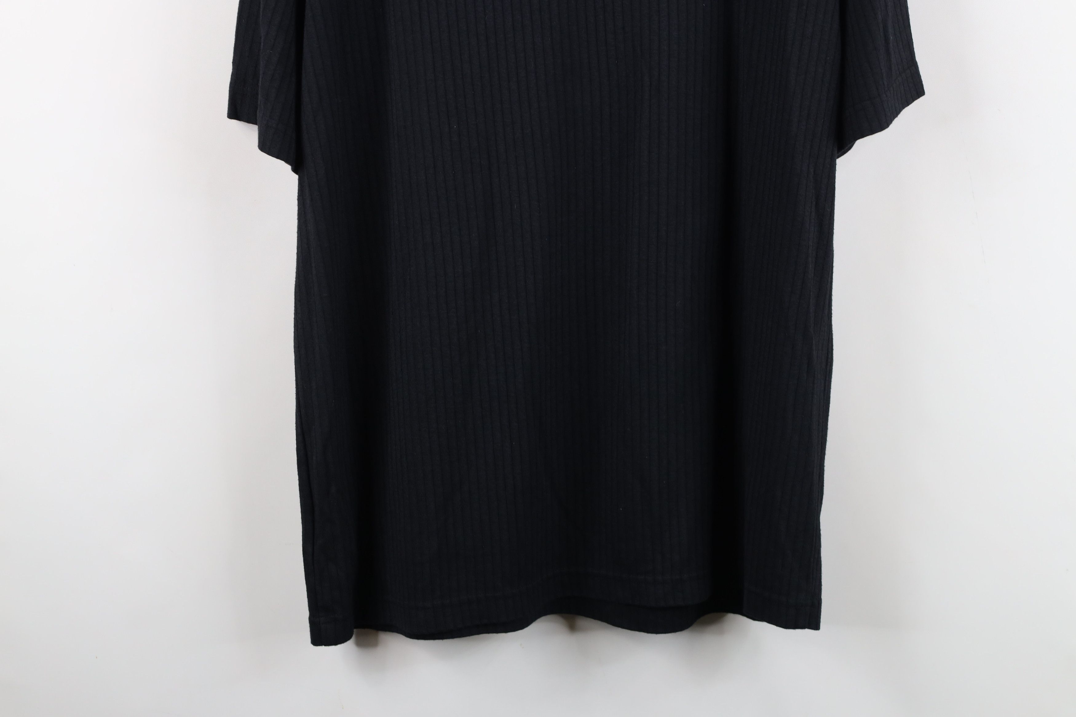 Vintage Vintage 90s Streetwear Knit Short Sleeve T-Shirt Black Size US M / EU 48-50 / 2 - 15 Thumbnail