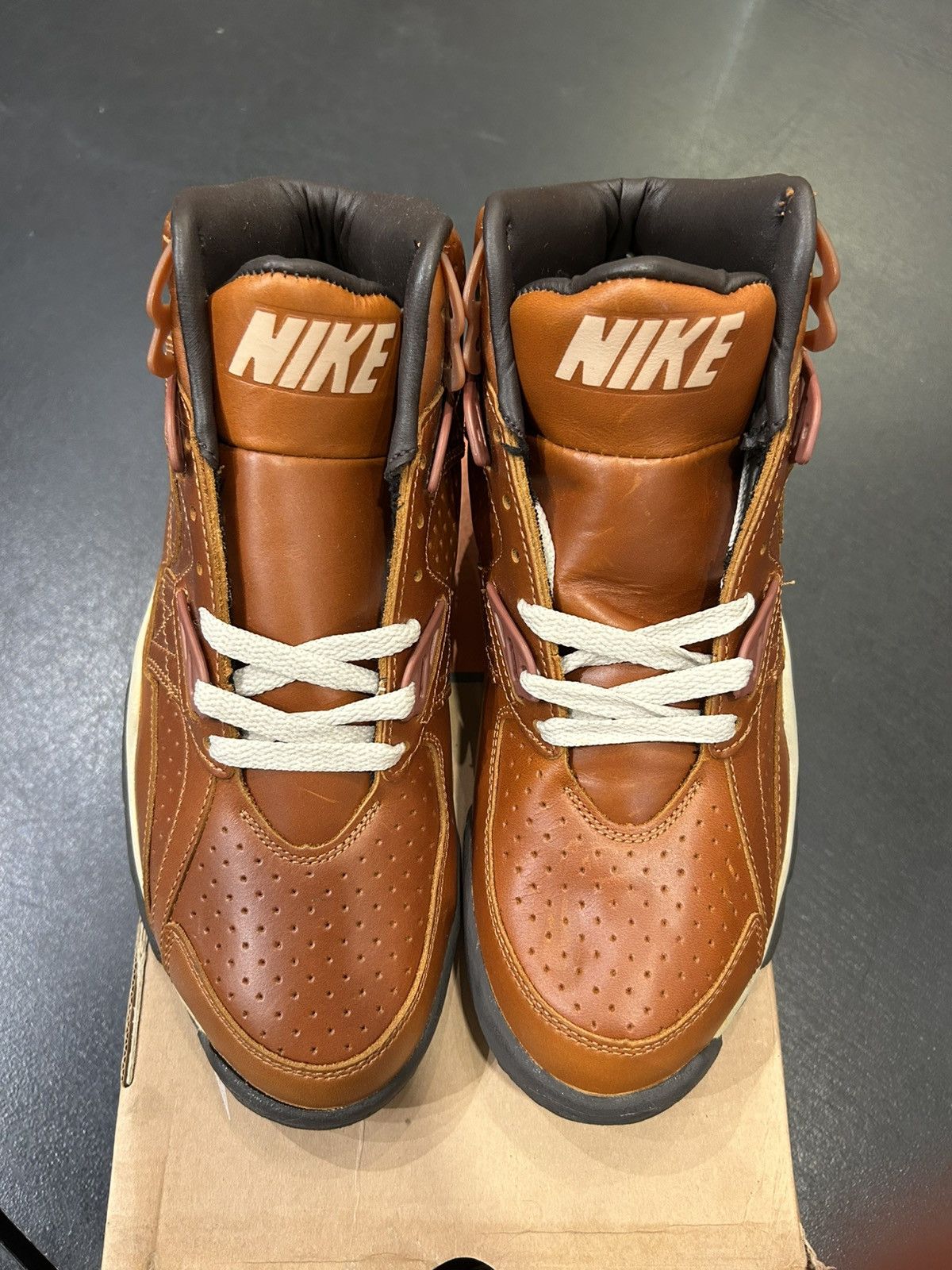 Nike Nike Air Trainer ‘Curry’ Size US 9 / EU 42 - 4 Thumbnail