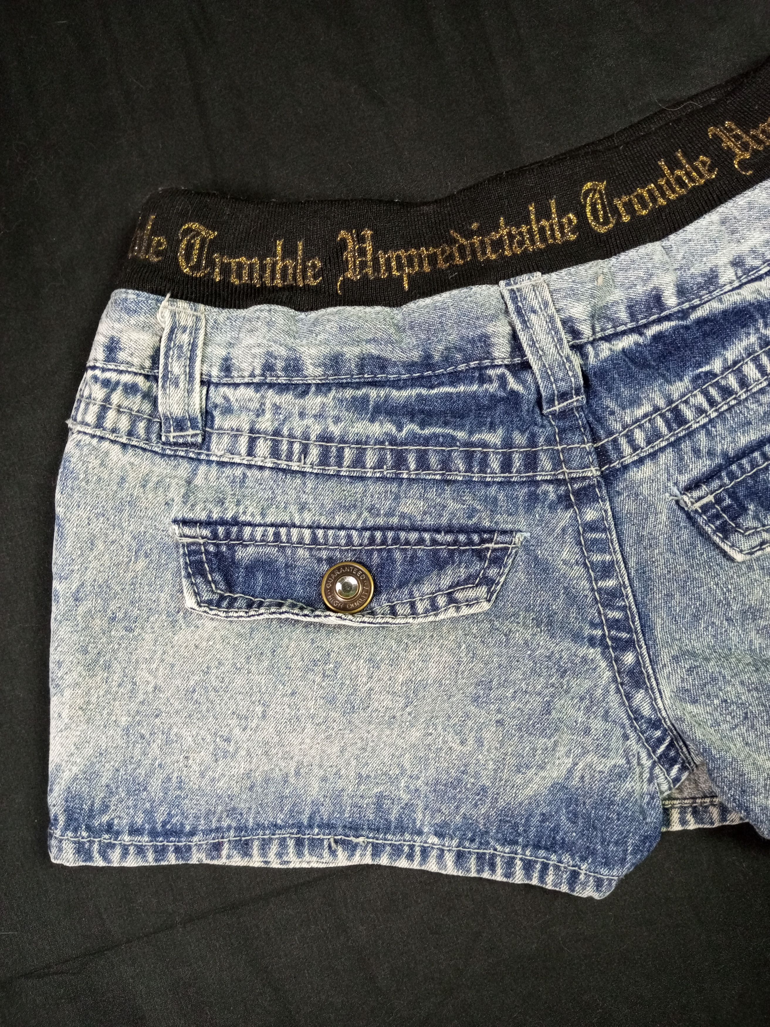 Japanese Brand Trouble Unpredictable japanese brand sexy shorts Size 27" / US 4 / IT 40 - 10 Thumbnail