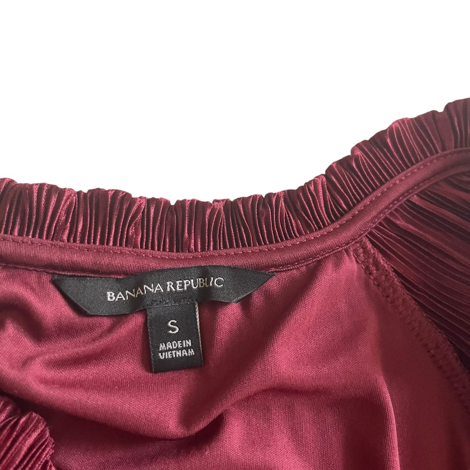 Banana Republic Banana Republic Burgundy Long Sleeve Plisse Pleated Dress Size S / US 4 / IT 40 - 6 Thumbnail