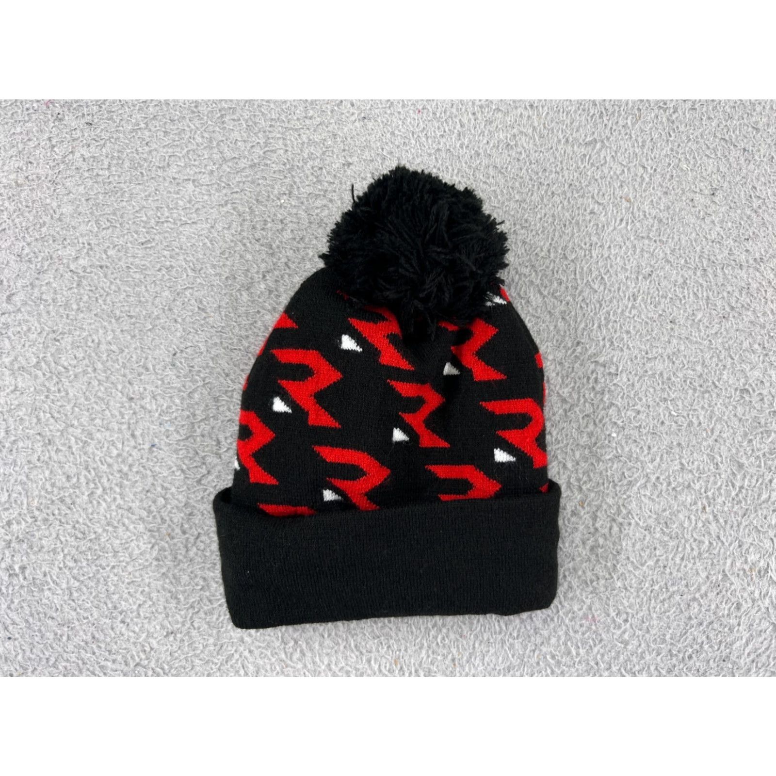 Vintage Cap America Redemption Beanie Toque Hat Men One Size Black Red Knit Acrylic Blend Snowboard Size ONE SIZE - 3 Thumbnail