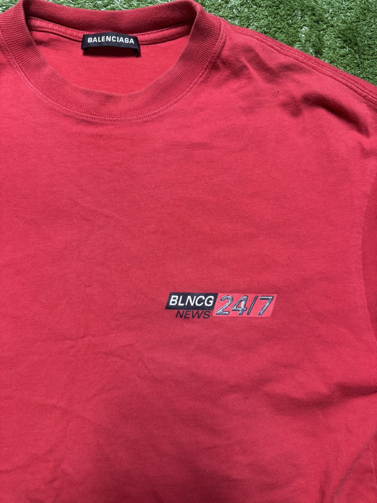 Balenciaga Balenciaga 24/7 News Shirt Size US M / EU 48-50 / 2 - 2 Thumbnail