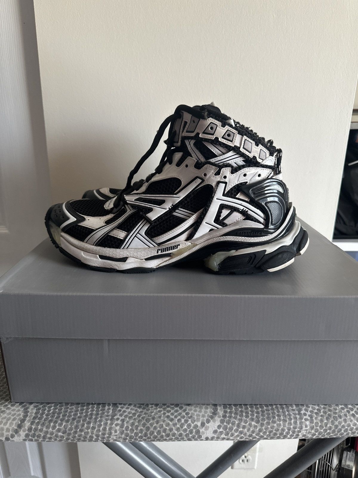 Balenciaga Balenciaga High Top Runner Sneakers Size US 12 / EU 45 - 4 Thumbnail