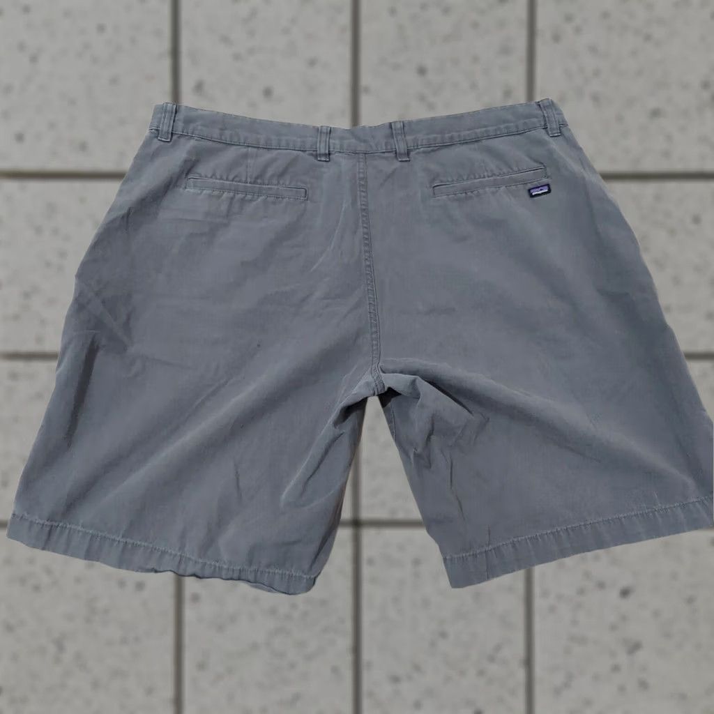 Patagonia Patagonia Shorts Mens 40 Khaki Beige Cotton Chino Grey Gray 8.5 Inseam Regular Mens Size US 40 / EU 56 - 1 Thumbnail