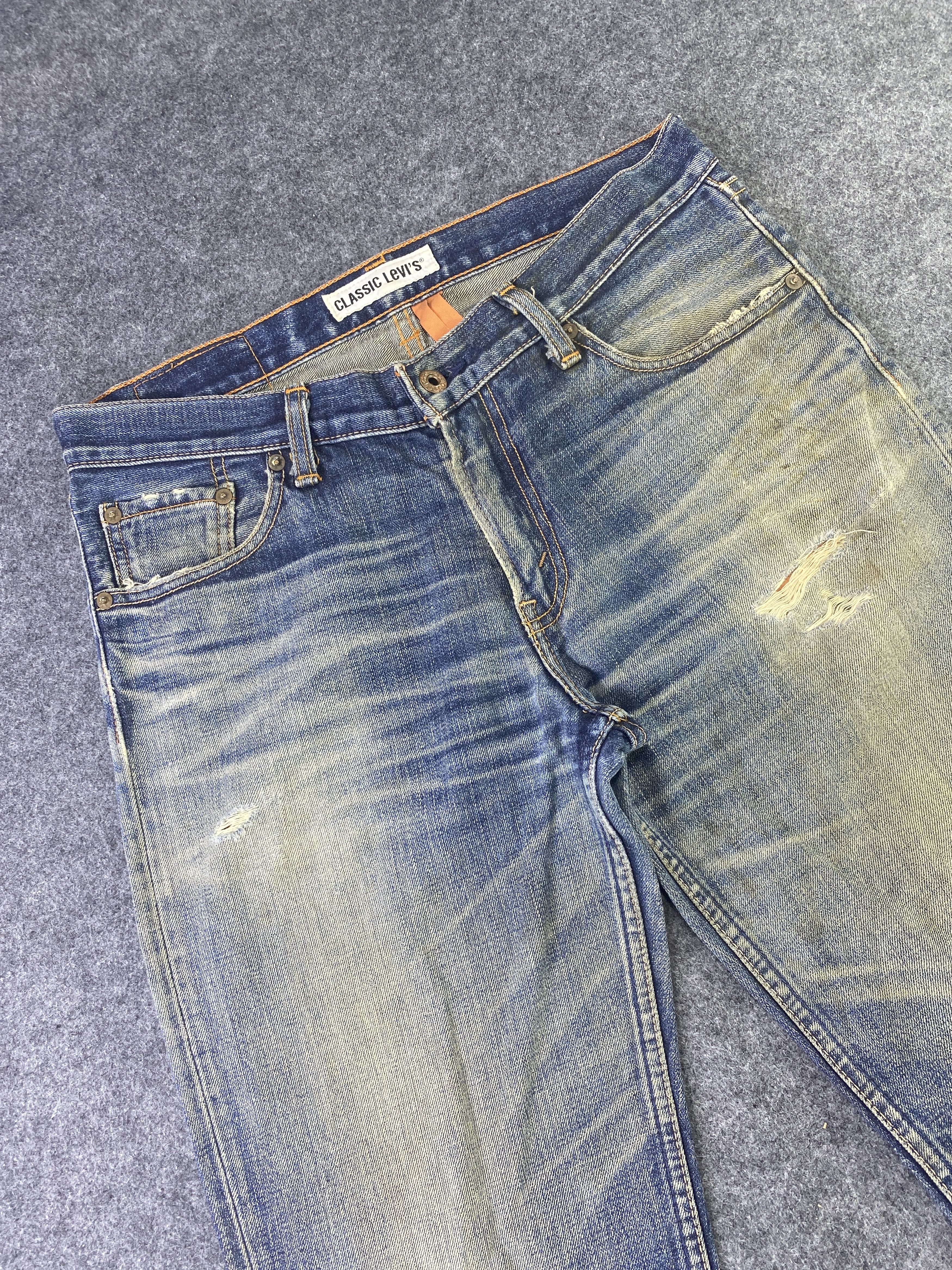 Levi's VINTAGE CLASSIC LEVI'S 502 DISTRESS BLUE WASH JEANS - J907 Size US 33 - 5 Thumbnail