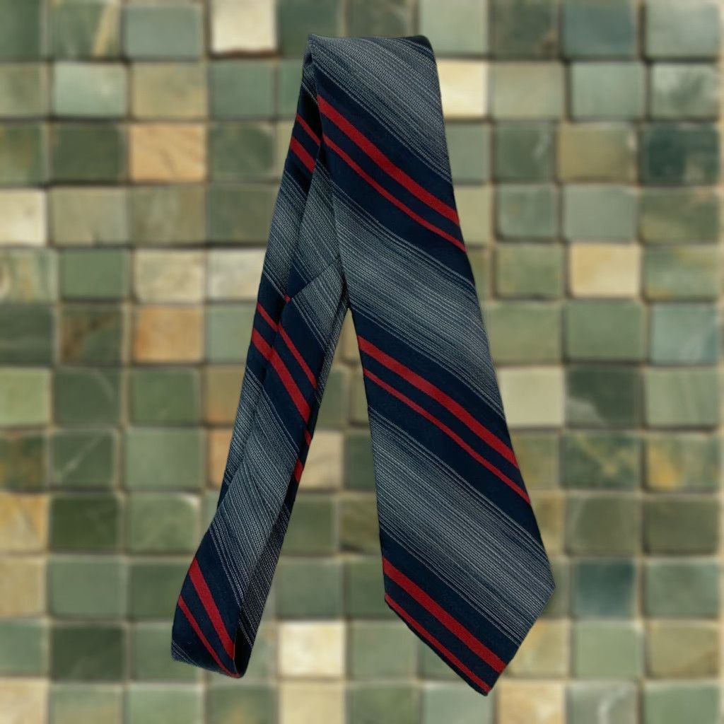 Vintage VINTAGE Don Loper Beverly Hills Mens Tie Polyester Blue Stripes 56 x 3.5" New with tags Size ONE SIZE - 1 Thumbnail