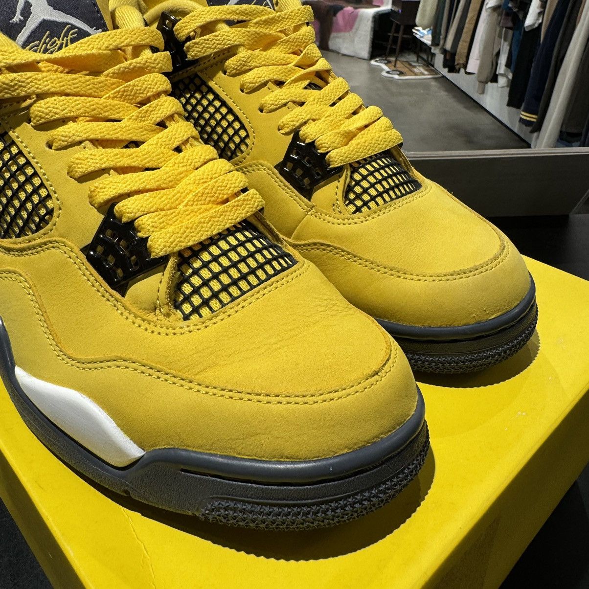 Jordan Brand Jordan 4 Retro Yellow Lightning Size US 10 / EU 43 - 6 Thumbnail