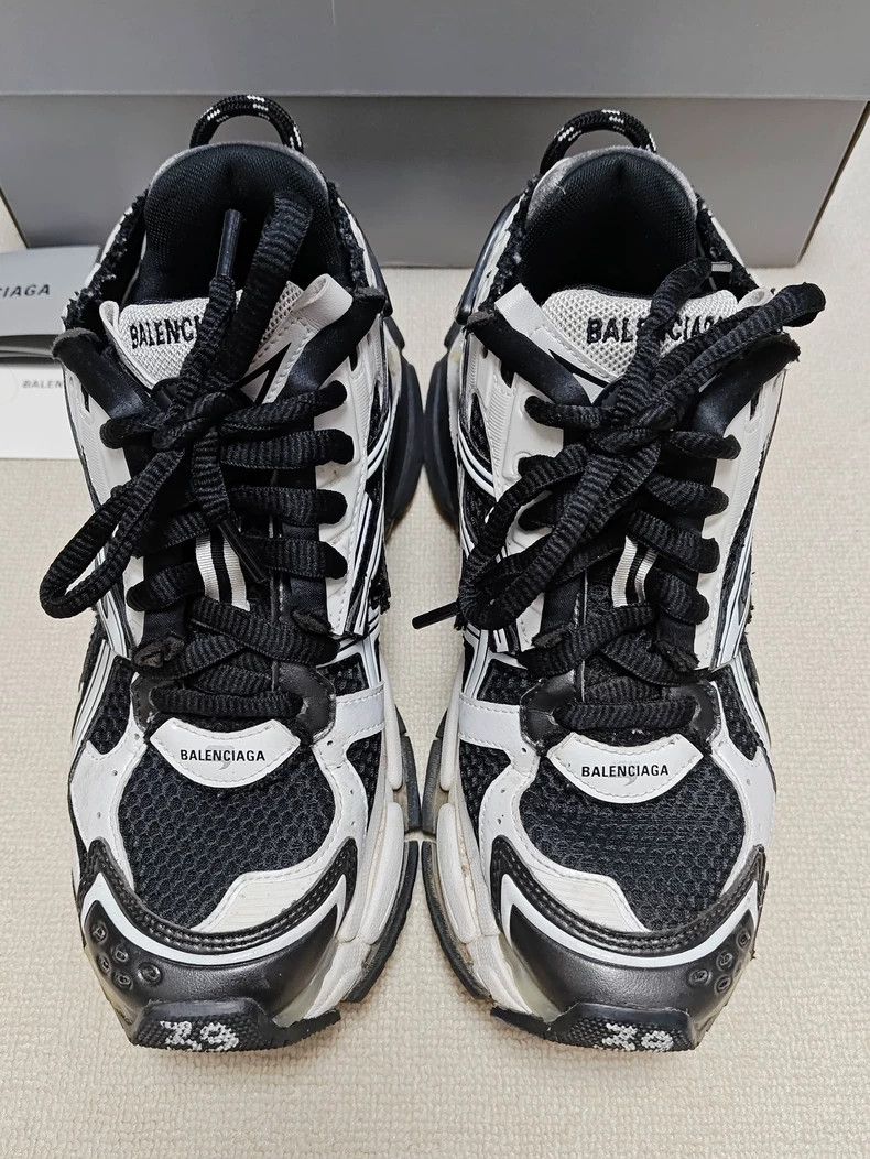 Balenciaga Balenciaga Runner Low Top Shoes 2502-Nextarrow Size US 6 / EU 39 - 5 Thumbnail