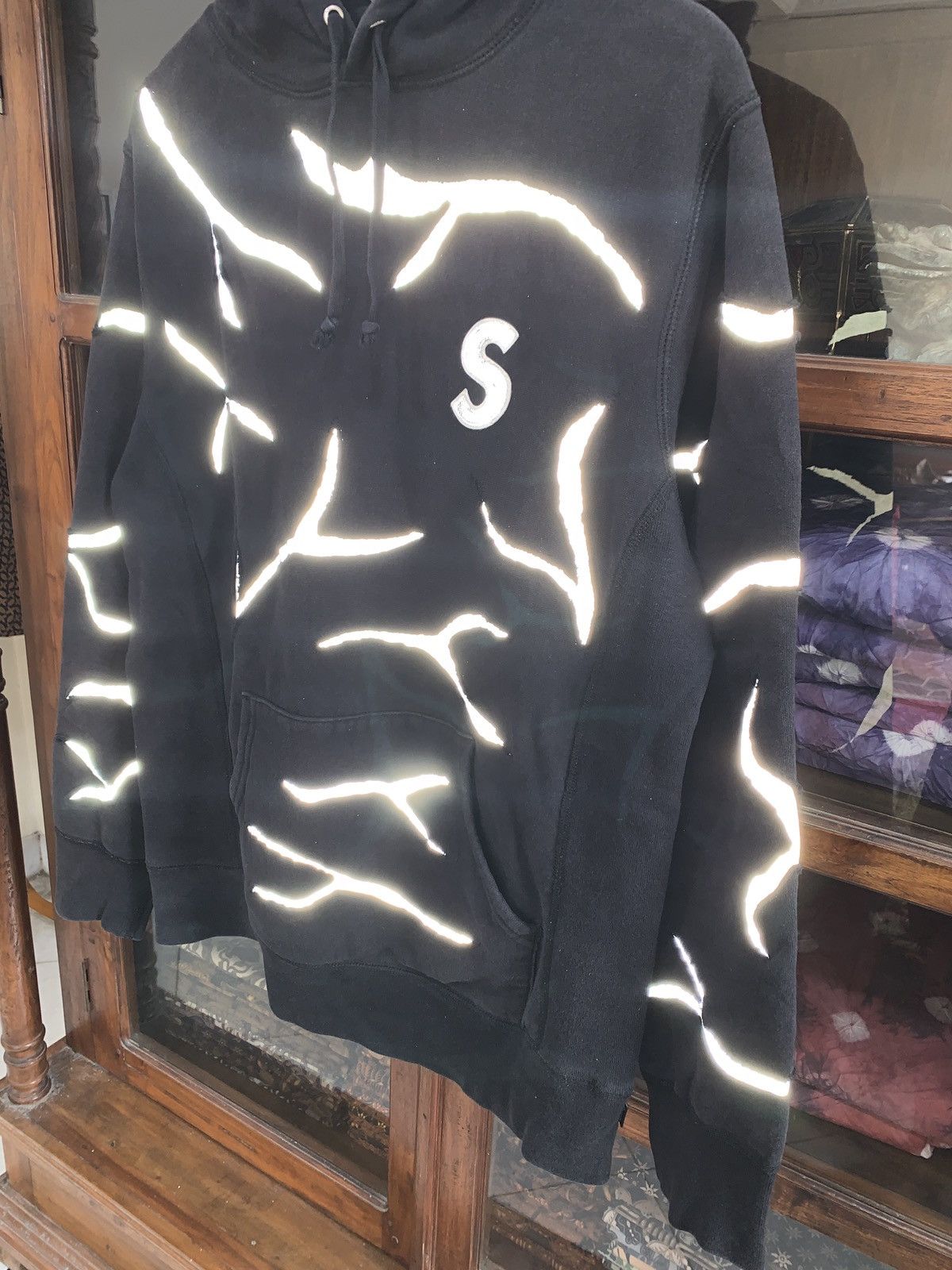 Supreme 🔥SOLD🔥Supreme Logo S Reflective Custom Size US M / EU 48-50 / 2 - 4 Thumbnail