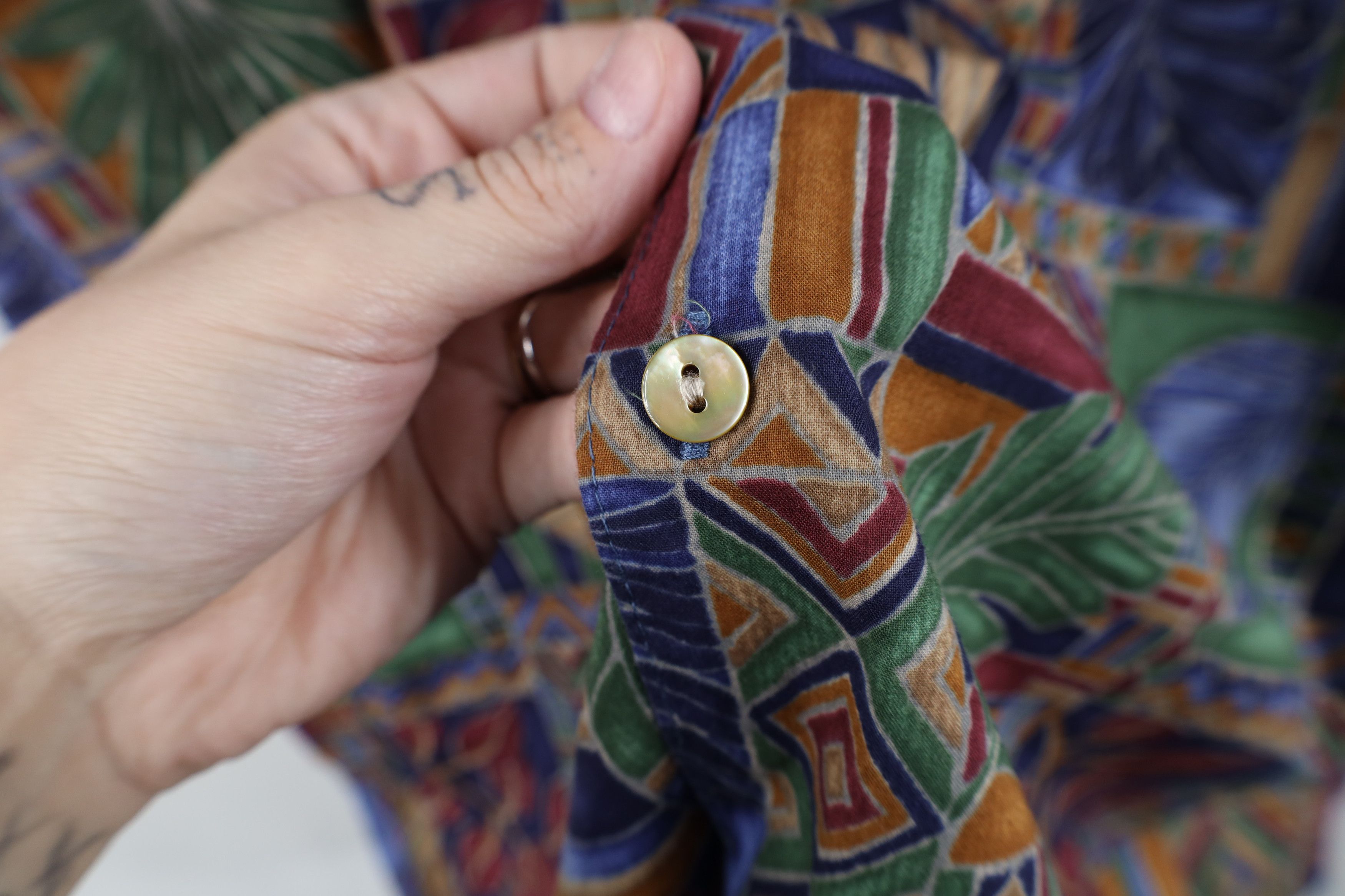 Vintage Vintage 90s Streetwear Rainbow Geometric Button Shirt Size US L / EU 52-54 / 3 - 5 Thumbnail