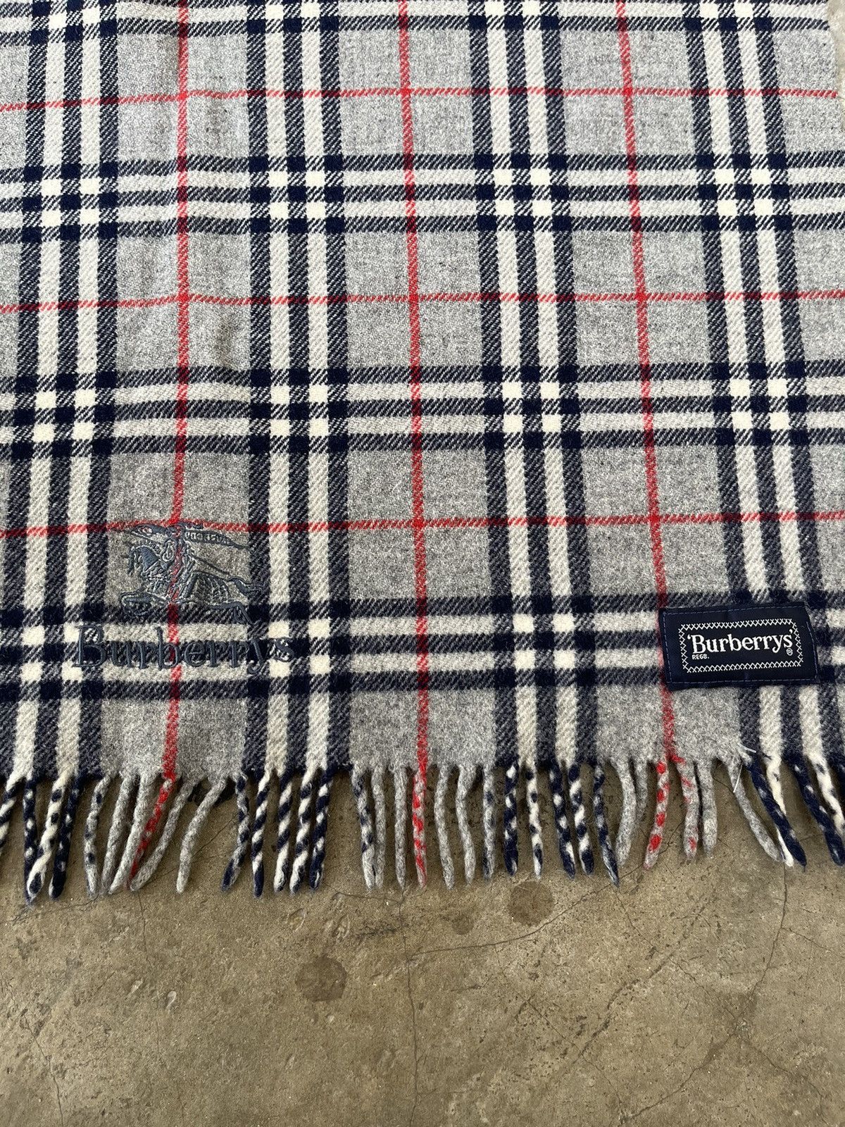 Giorgio Armani Bundle Giorgio Armani Burberrys Wool Muffler/Scarf 2pcs Size ONE SIZE - 3 Thumbnail