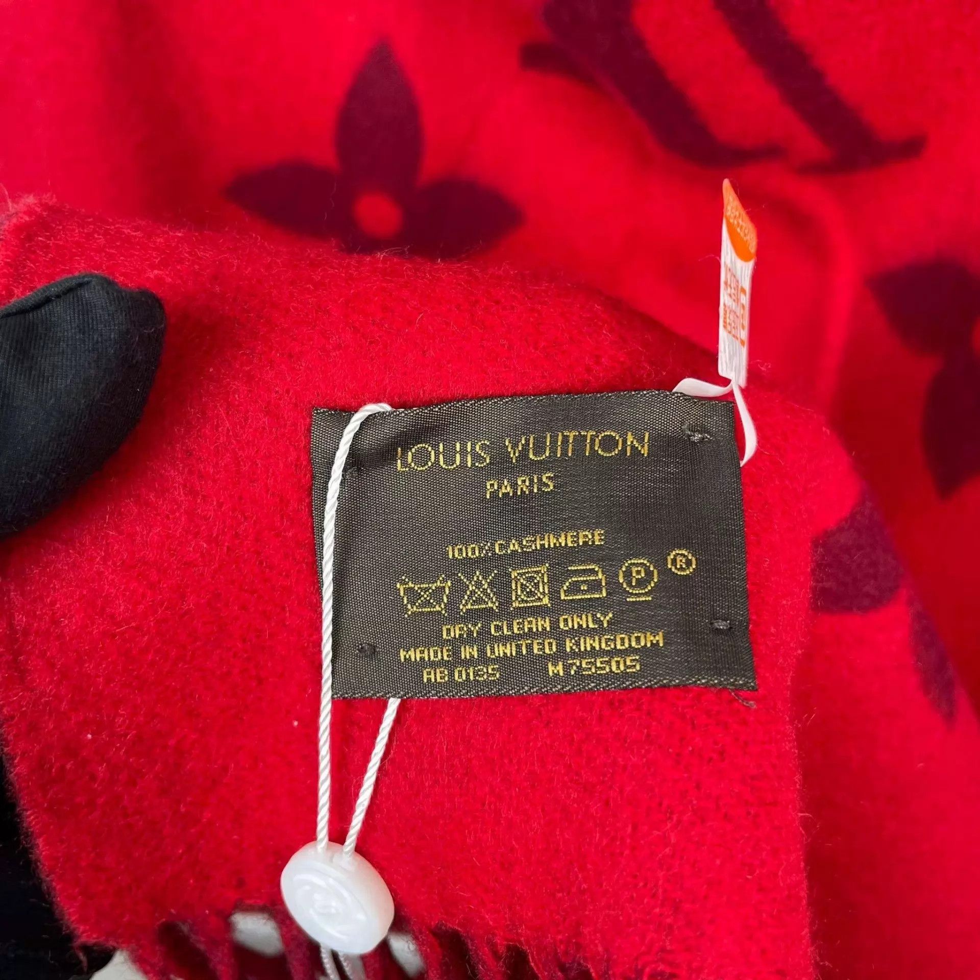 Louis Vuitton LV Cashmere Scarf 45x170cm Burgundy Size ONE SIZE - 3 Thumbnail