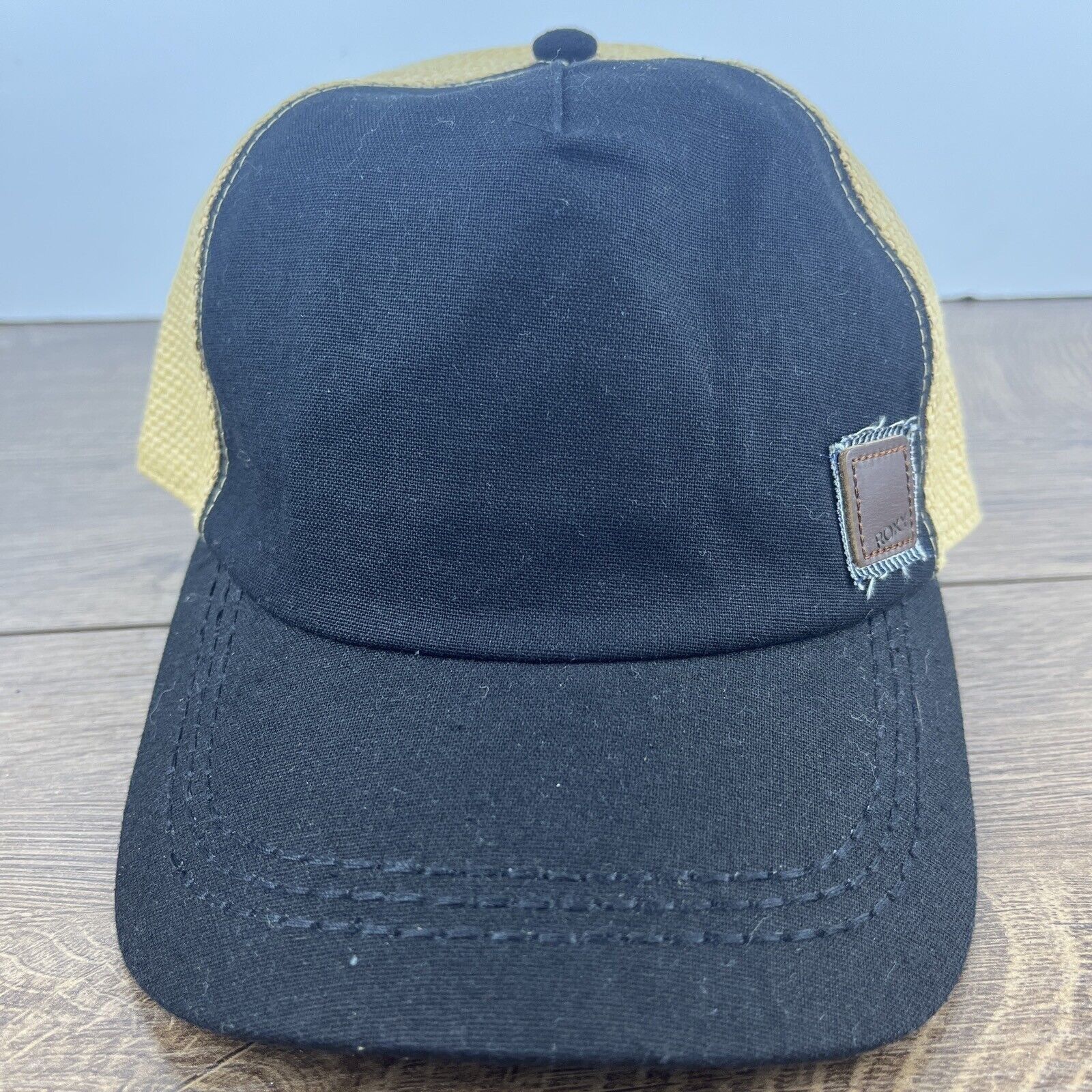 Other Roxy Black Hat Adjustable Adult Size Black Hat Cap Size ONE SIZE - 1 Thumbnail