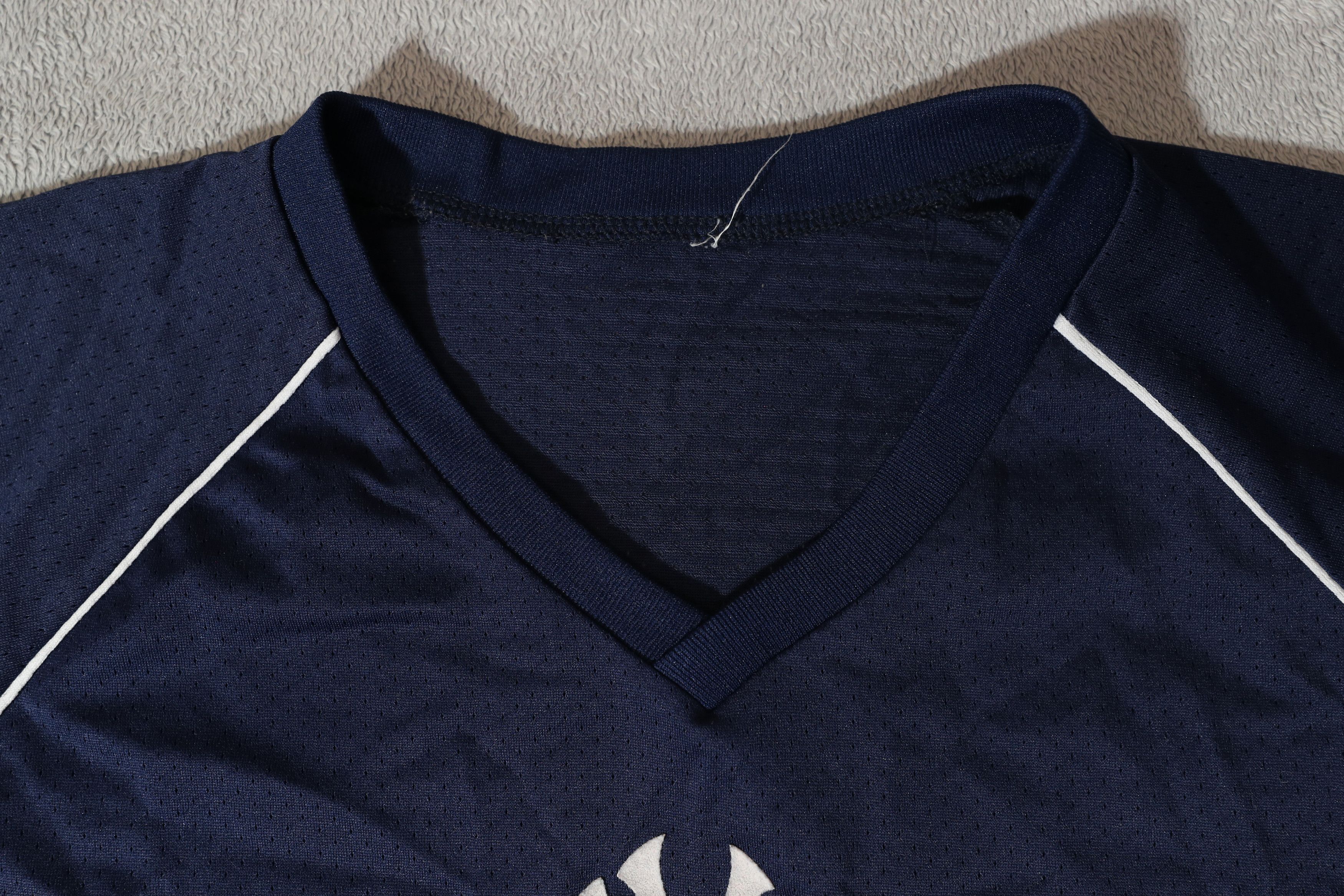 Majestic Vintage 1990s New York Yankees Majestic Mesh Shirt (XL) Size US XL / EU 56 / 4 - 5 Thumbnail