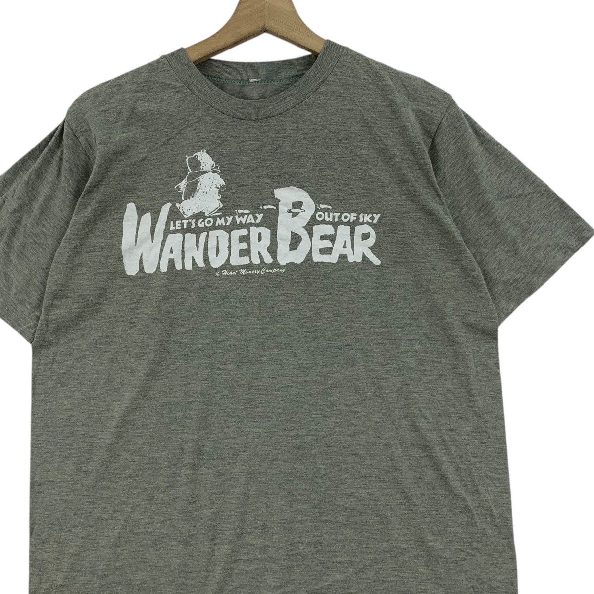 Vintage Vintage WANDER BEAR OUTDOOR Out Of Sky Tee Shirt Top Size US M / EU 48-50 / 2 - 3 Thumbnail