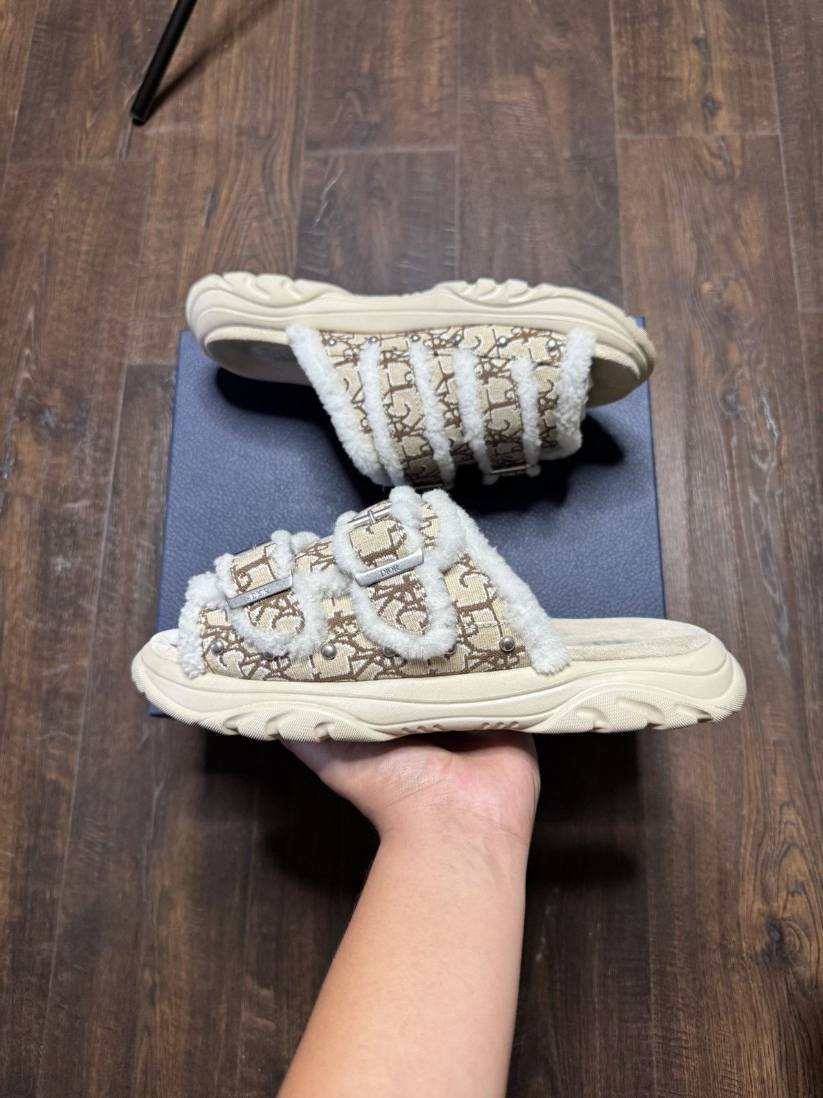 Dior × Travis Scott Dior x Cactus Jack H-Town Sandal Cream Dior Oblique size 42 Size US 9 / EU 42 - 3 Thumbnail
