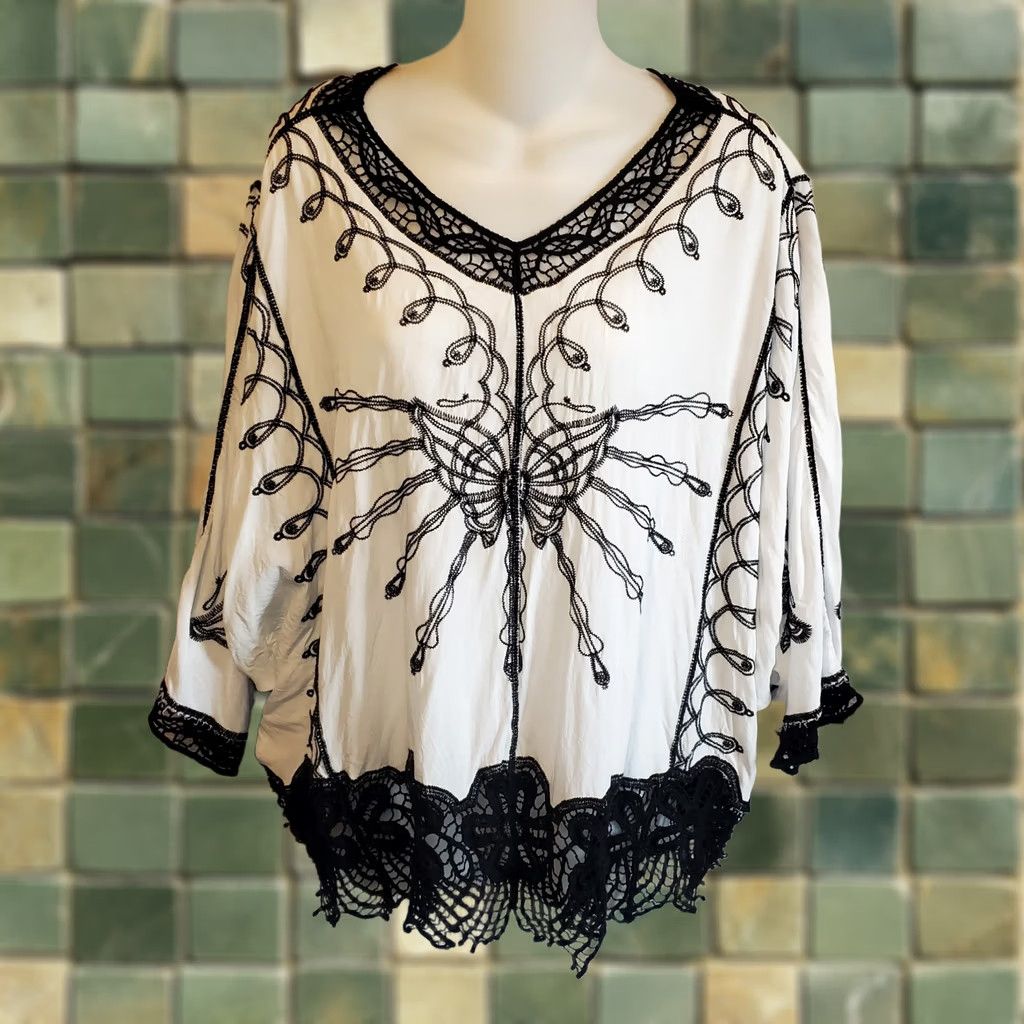 Vintage VINTAGE Draper And Damons Butterfly Embroidered Kimono Blouse Sz XL Boho Hippie *Read Size XL / US 12-14 / IT 48-50 - 1 Thumbnail