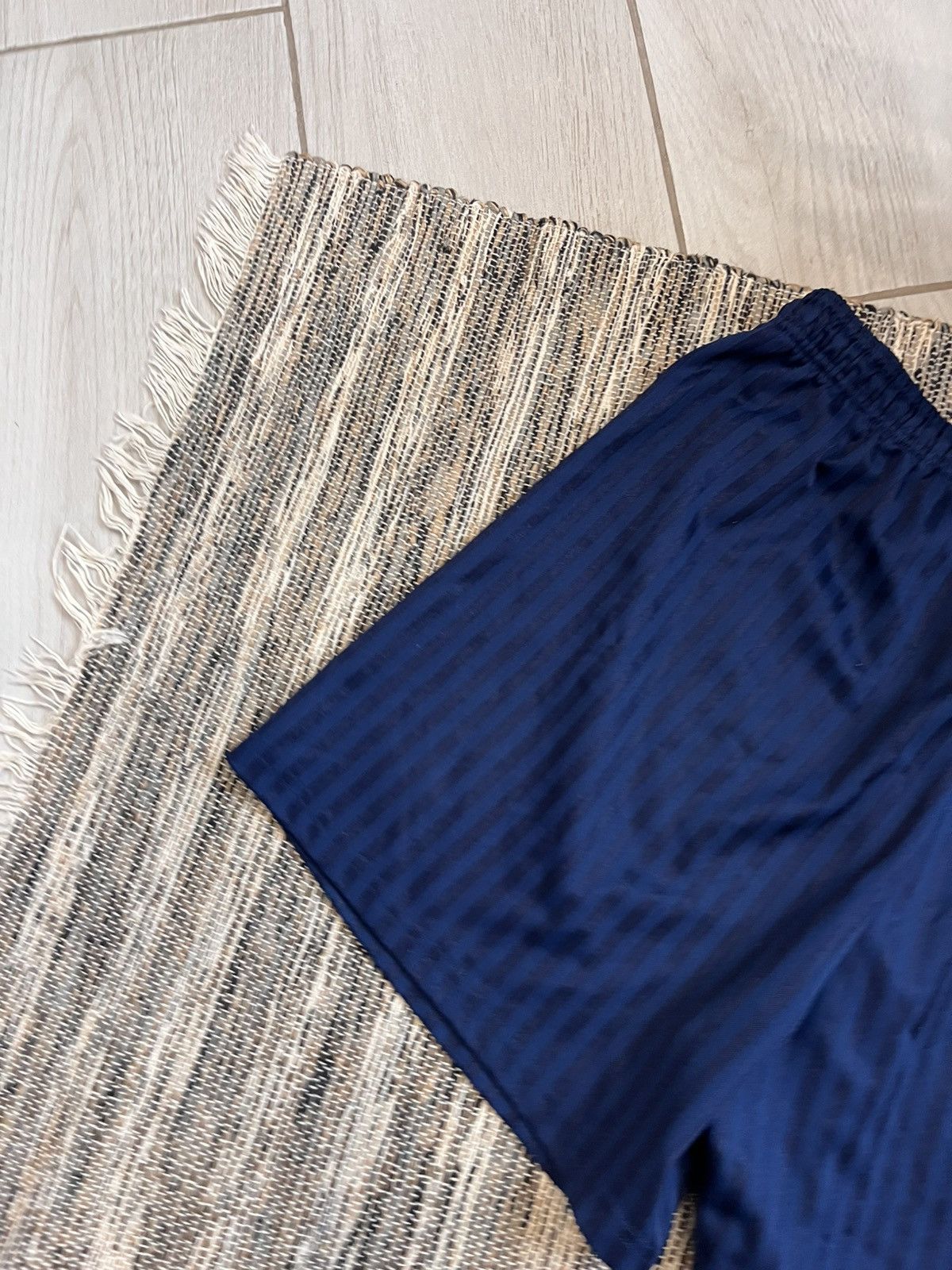 Umbro × Vintage Vintage Umbro Shorts Navy Football minimalistic nylon Size US 38 / EU 54 - 7 Thumbnail