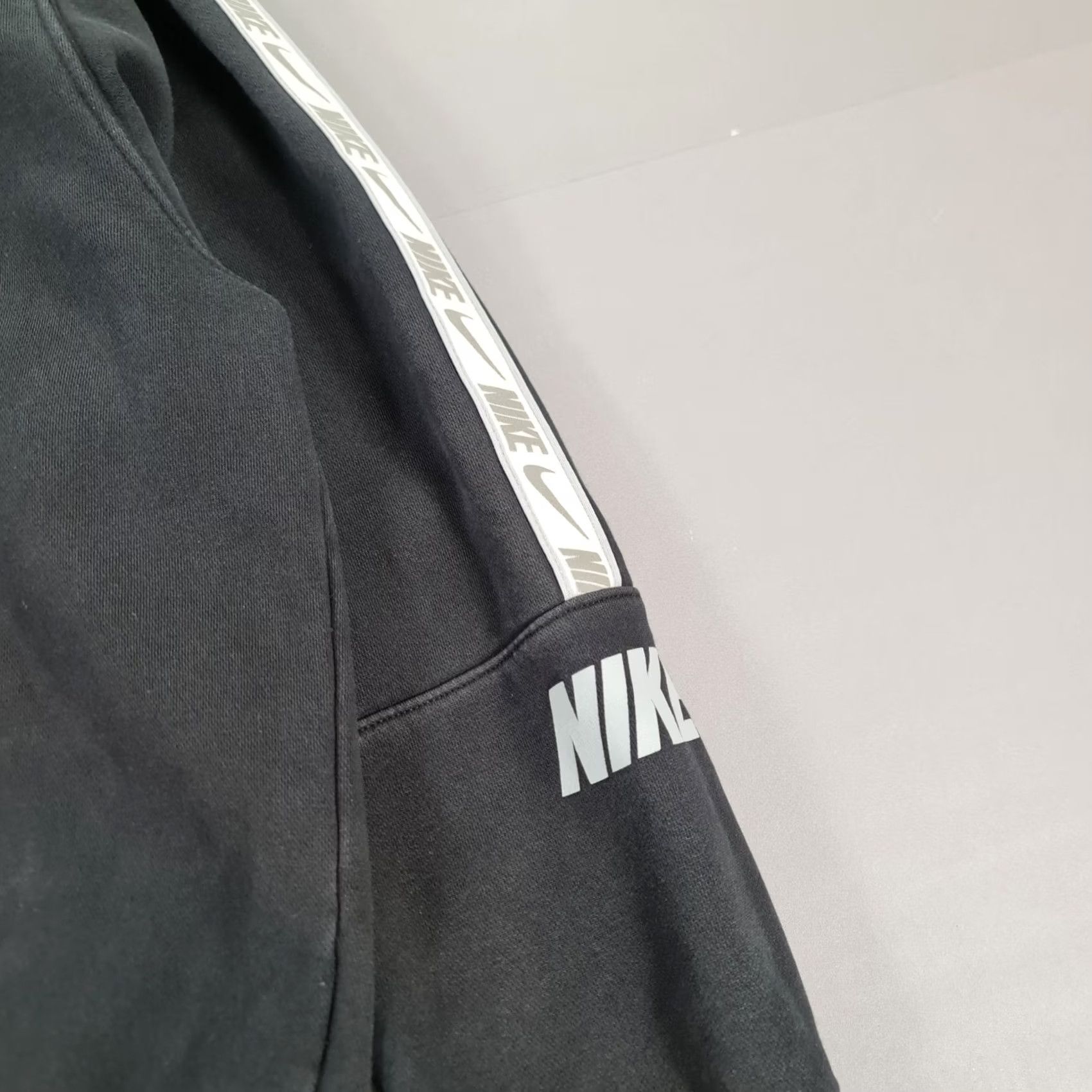 Nike Nike Mens Tracksuit Set Hoodie Joggers Black Large M DC8304 010 Size US M / EU 48-50 / 2 - 5 Thumbnail