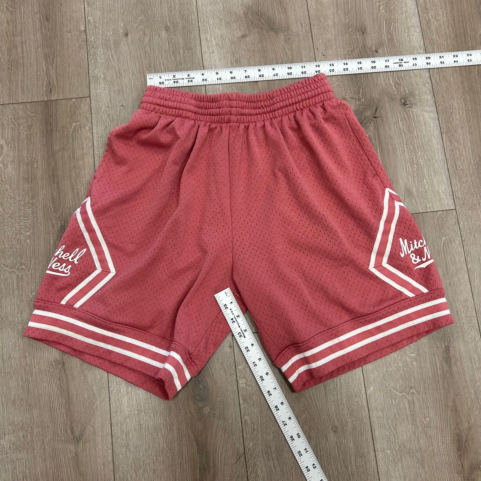 Mitchell & Ness Men's Mitchell & Ness Diamond Script Shorts Pink size Medium Size US 30 / EU 46 - 3 Thumbnail