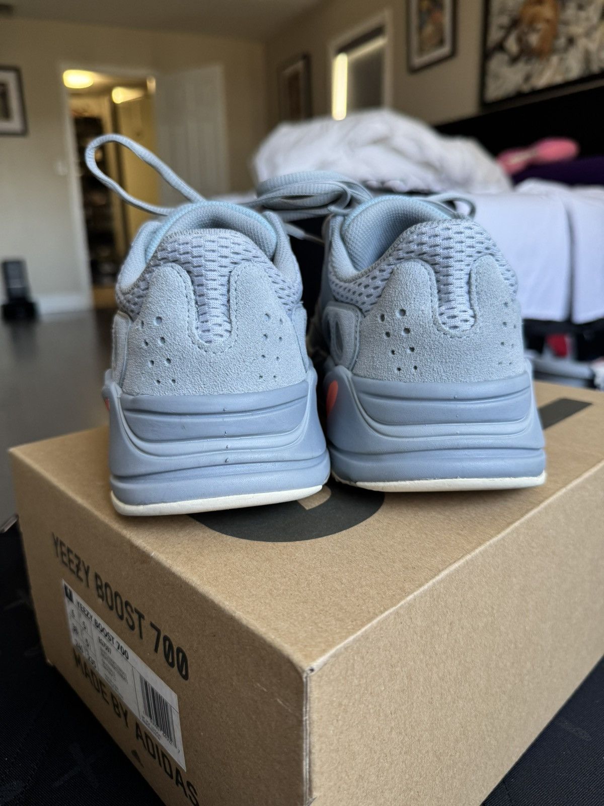 Adidas × Yeezy Adidas Yeezy Boost 700 inertia sz 6Y Size US 6 / EU 39 - 7 Thumbnail